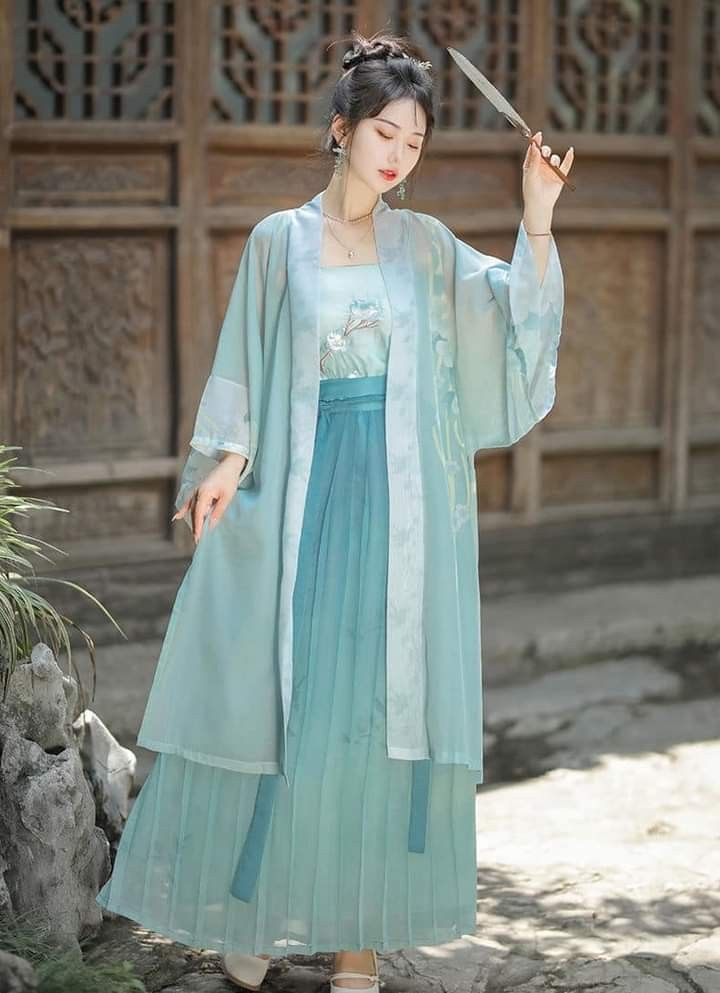 Elegant Qipao with Open Cardigan:A Premier Fashion Statement Elegant Qipao with Open Cardigan:A Premier Fashion Statement