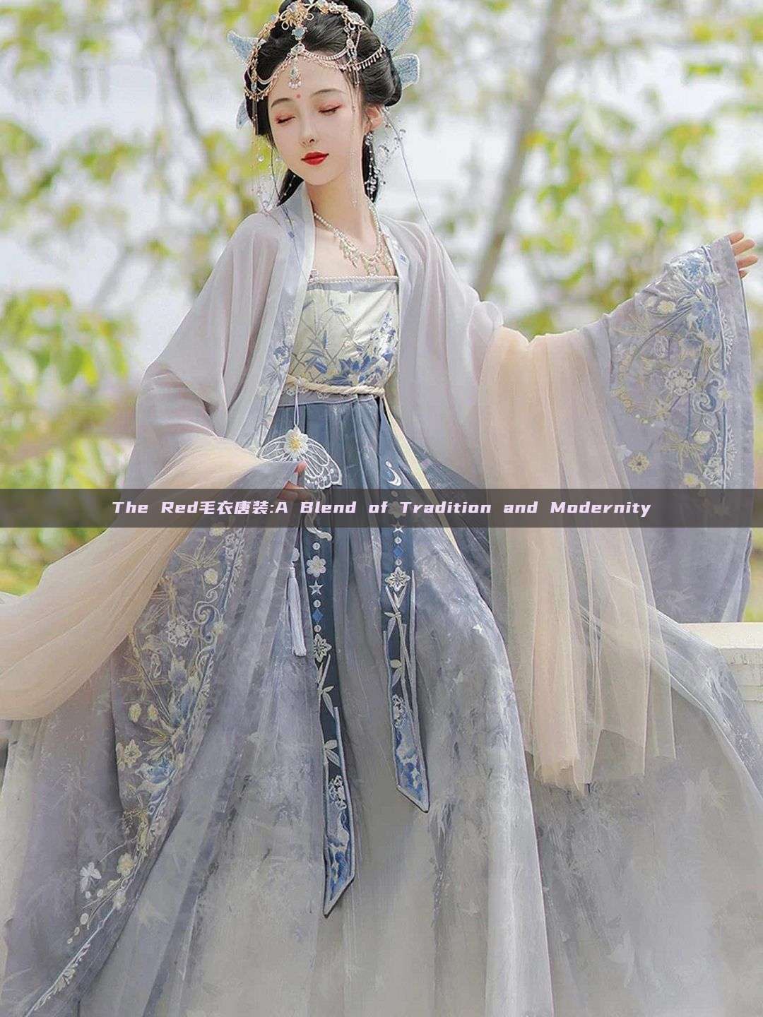 The Red毛衣唐装:A Blend of Tradition and Modernity