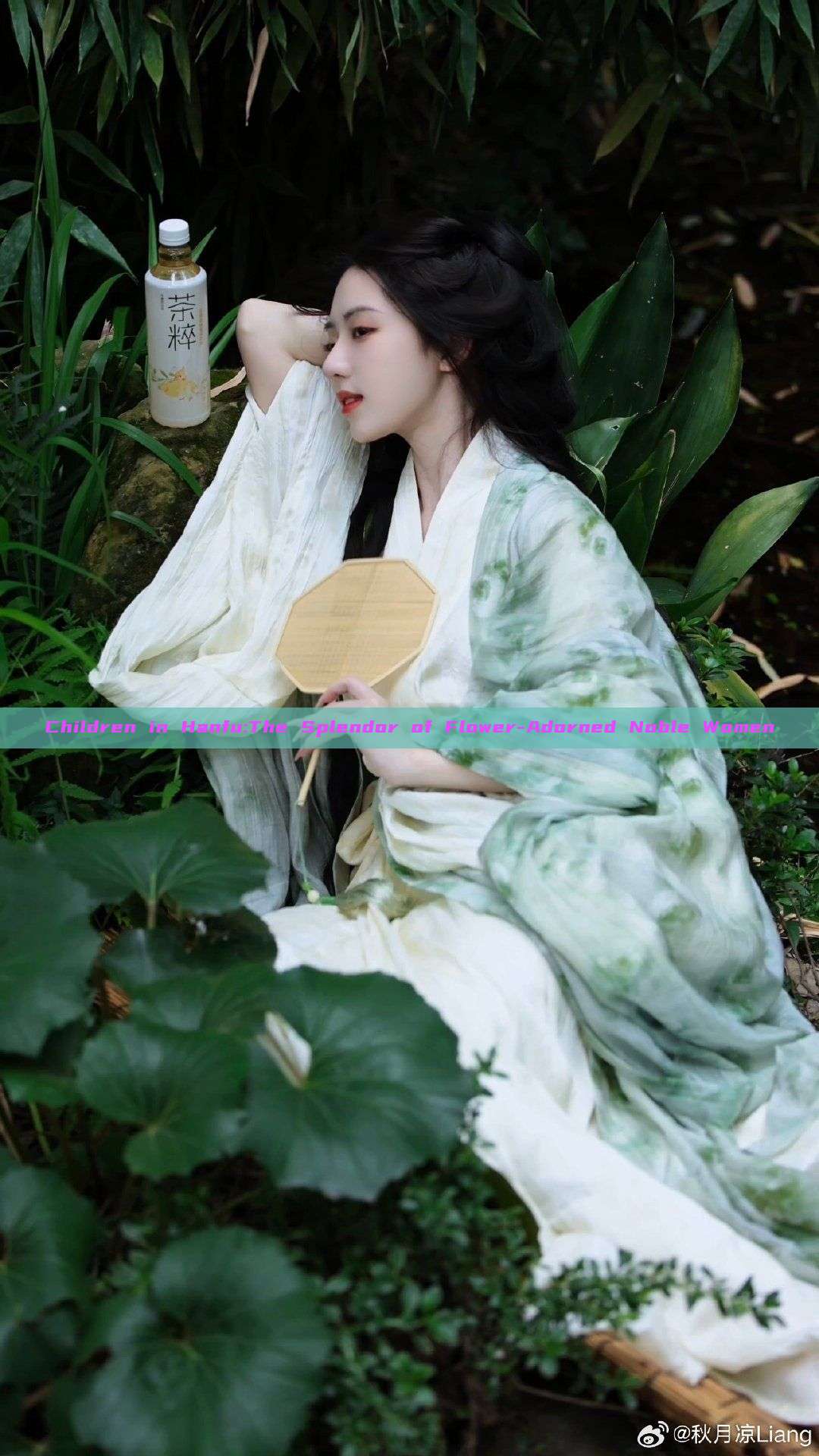 Children in Hanfu:The Splendor of Flower-Adorned Noble Women Children in Hanfu:The Splendor of Flower-Adorned Noble Women