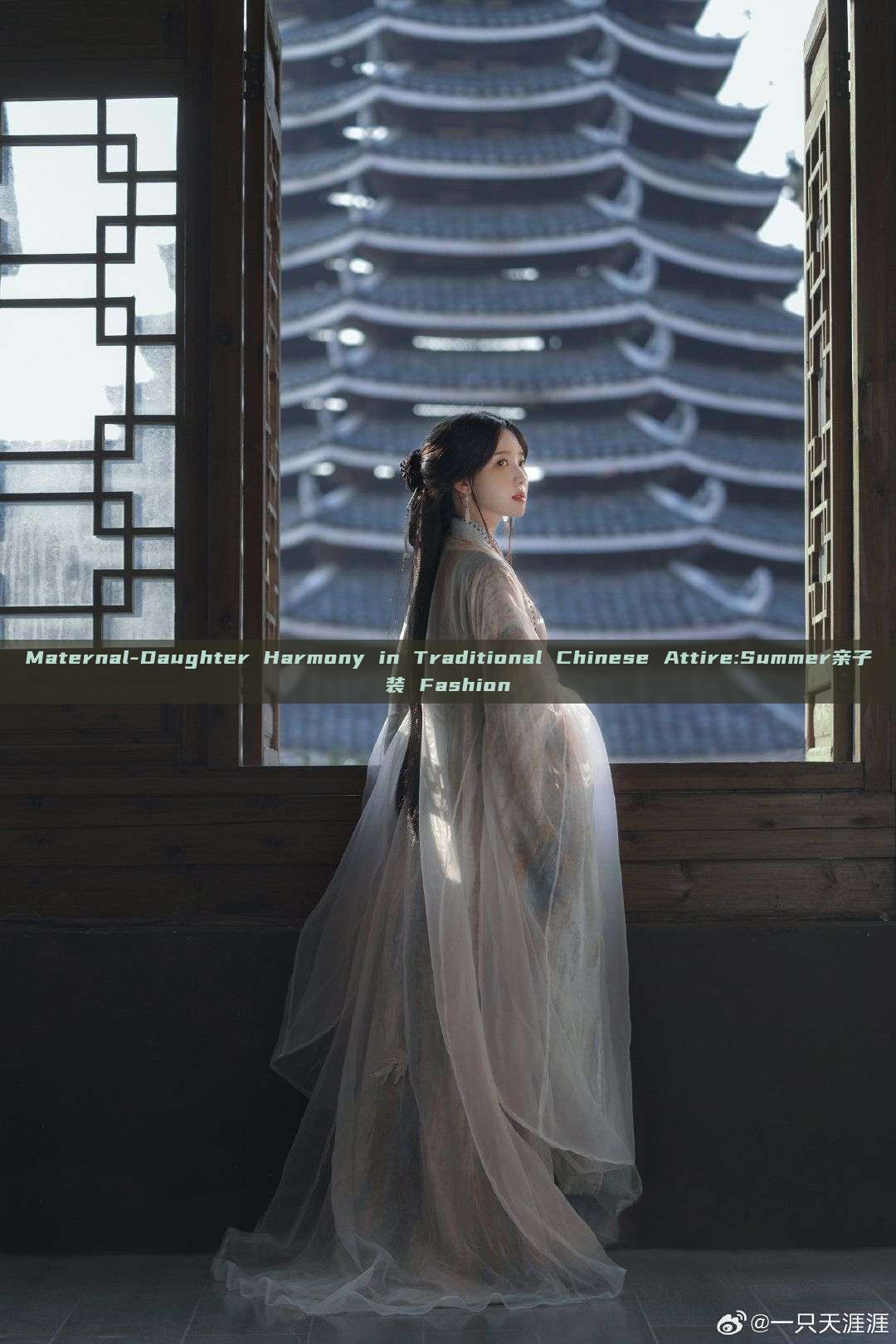 Maternal-Daughter Harmony in Traditional Chinese Attire:Summer亲子装 Fashion Maternal-Daughter Harmony in Traditional Chinese Attire:Summer亲子装 Fashion
