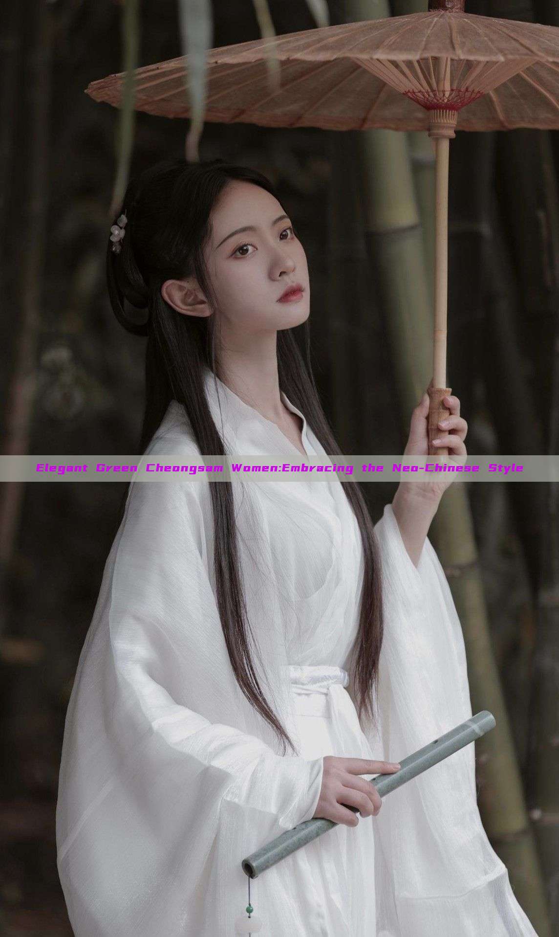 Elegant Green Cheongsam Women:Embracing the Neo-Chinese Style Elegant Green Cheongsam Women:Embracing the Neo-Chinese Style