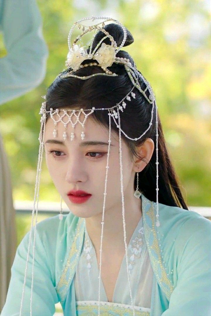 Elegant Qipao Bridal Style:Embracing Traditional Chinese Splendor in Modern Nuptials Elegant Qipao Bridal Style:Embracing Traditional Chinese Splendor in Modern Nuptials