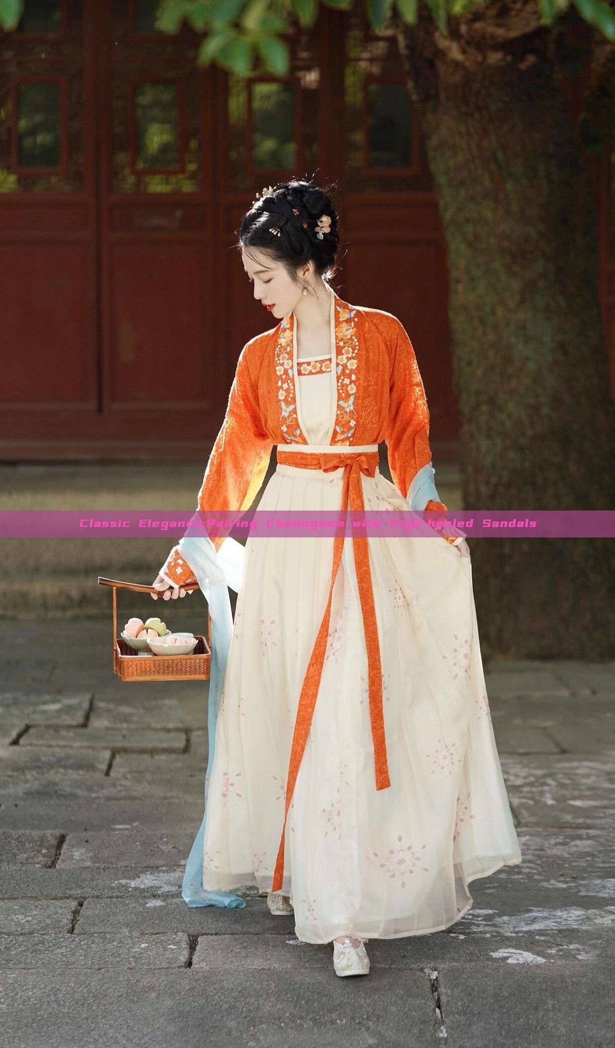 Classic Elegance:Pairing Cheongsam with High-heeled Sandals