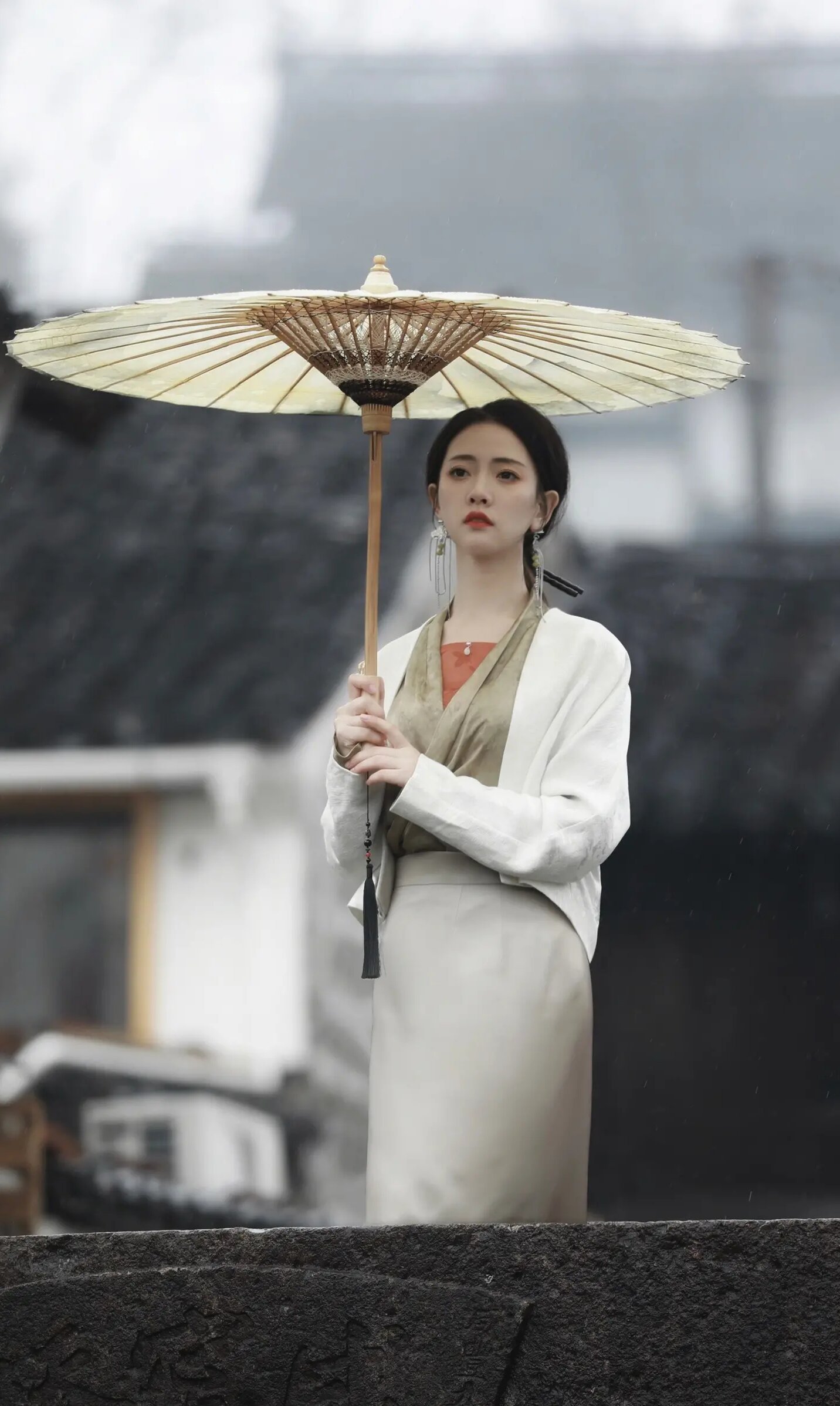 The Magnificent Capacity of Traditional Hanfu Bags
