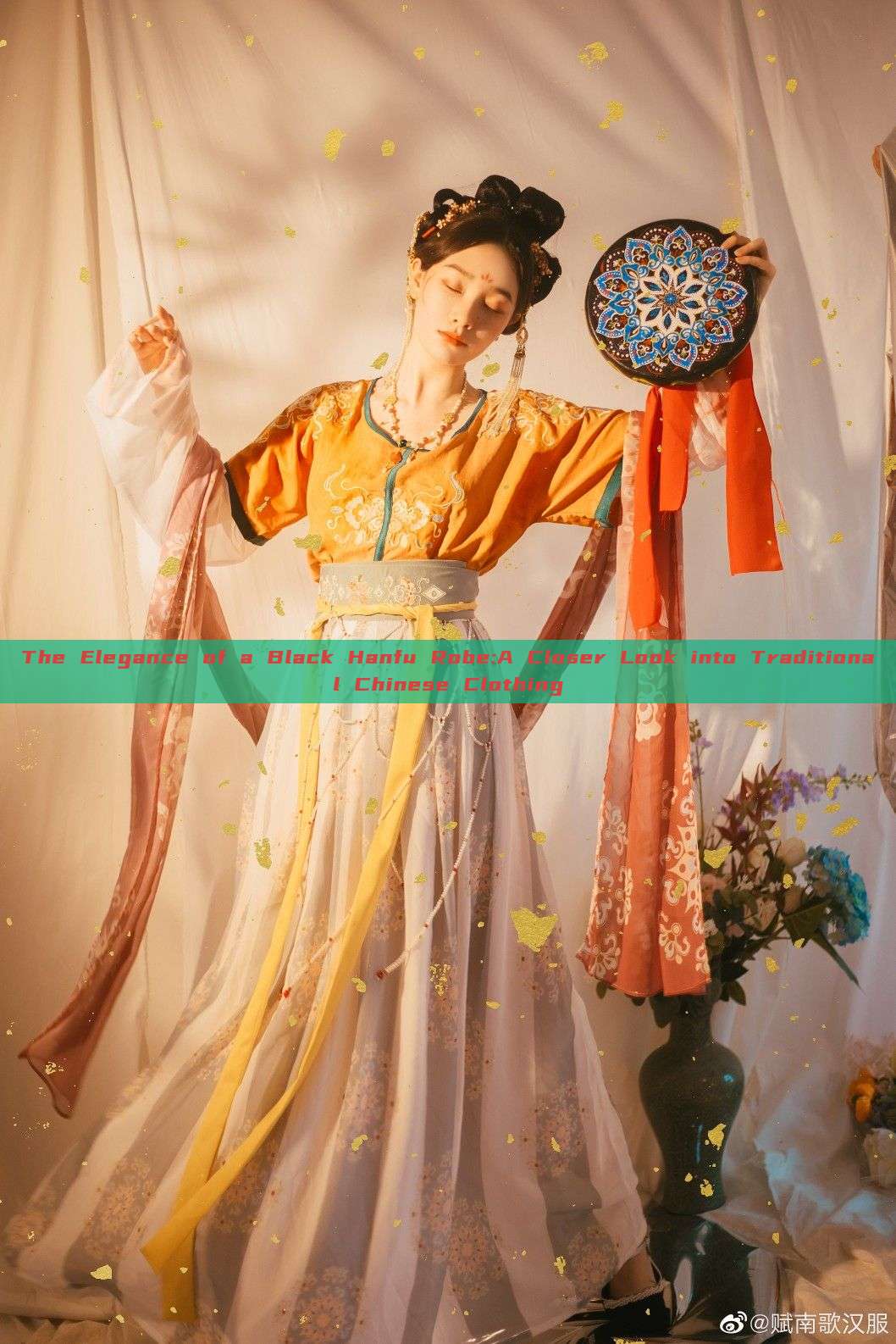 The Elegance of a Black Hanfu Robe:A Closer Look into Traditional Chinese Clothing The Elegance of a Black Hanfu Robe:A Closer Look into Traditional Chinese Clothing