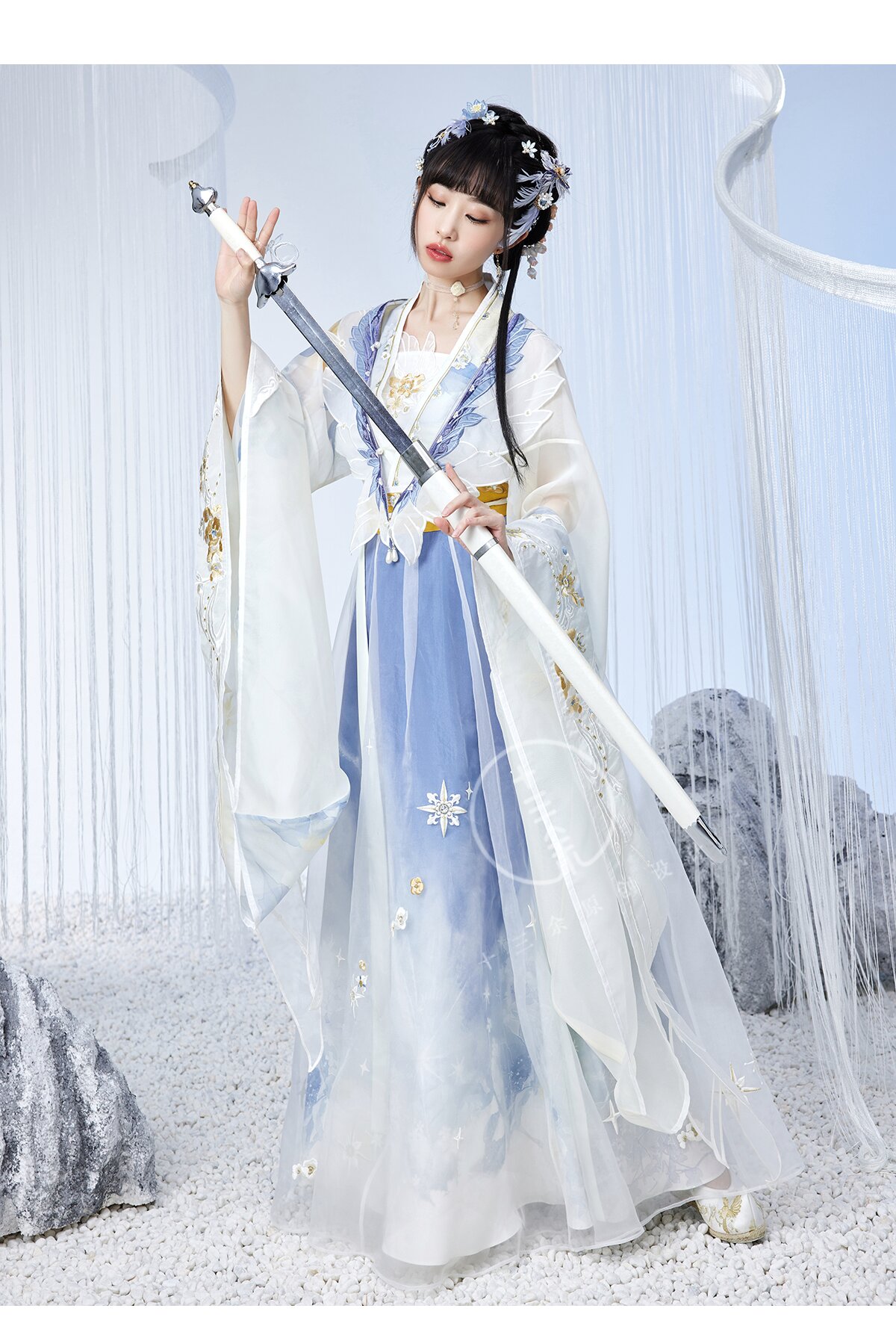Neo-Chinese Cheongsam:Revival of the Traditional Republic-Style Qipao Neo-Chinese Cheongsam:Revival of the Traditional Republic-Style Qipao