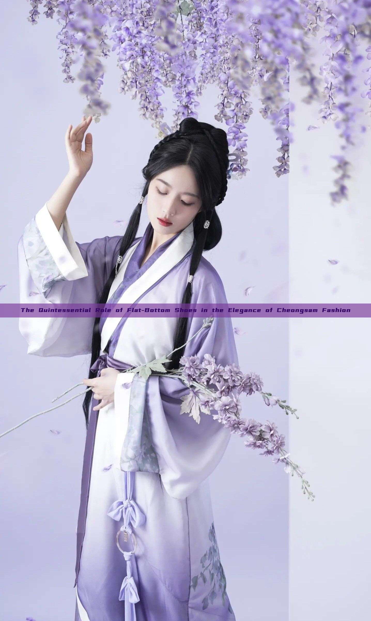 The Quintessential Role of Flat-Bottom Shoes in the Elegance of Cheongsam Fashion The Quintessential Role of Flat-Bottom Shoes in the Elegance of Cheongsam Fashion