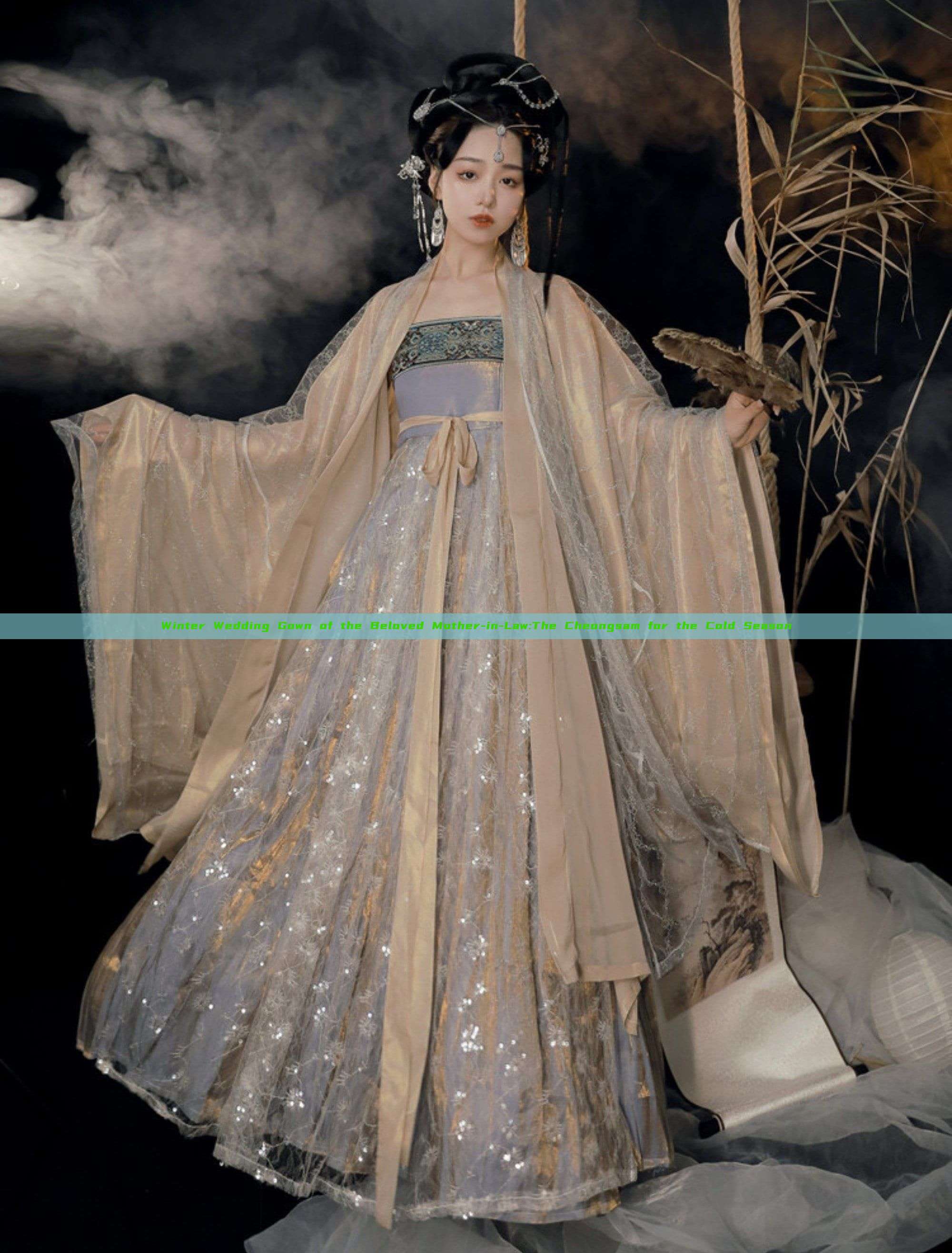 Winter Wedding Gown of the Beloved Mother-in-Law:The Cheongsam for the Cold Season Winter Wedding Gown of the Beloved Mother-in-Law:The Cheongsam for the Cold Season