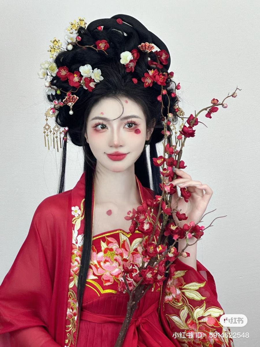 Embracing the Summer in New Chinese-Style Womens Qipao