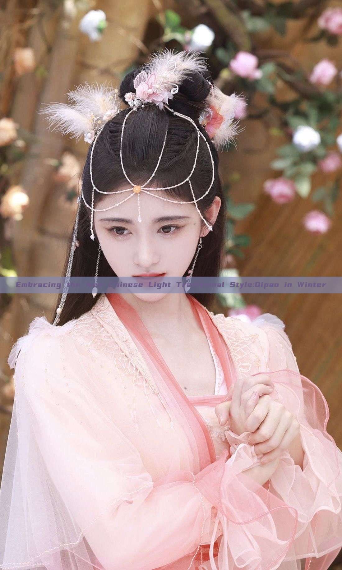Embracing the New Chinese Light Traditional Style:Qipao in Winter Embracing the New Chinese Light Traditional Style:Qipao in Winter