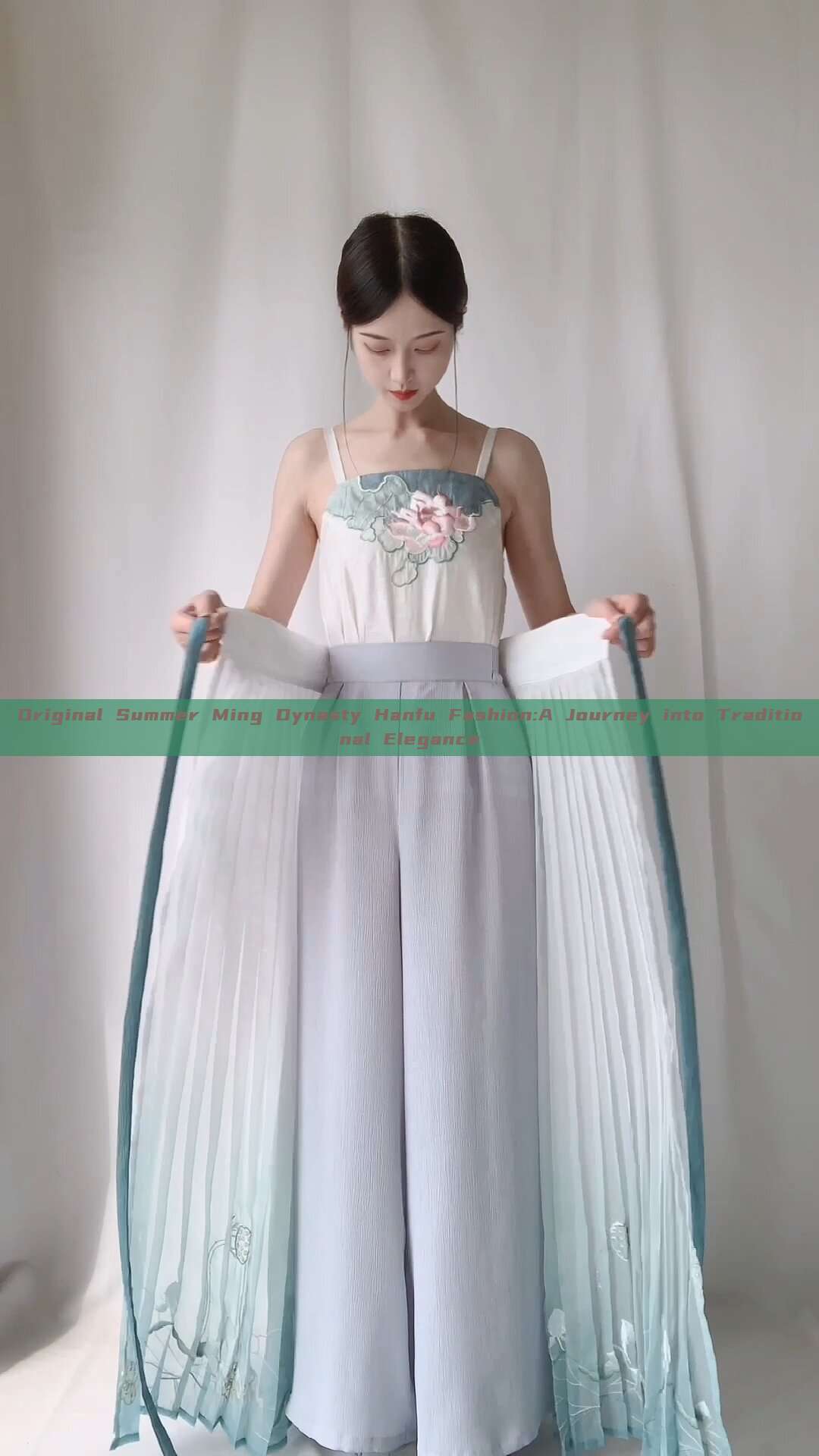 Original Summer Ming Dynasty Hanfu Fashion:A Journey into Traditional Elegance