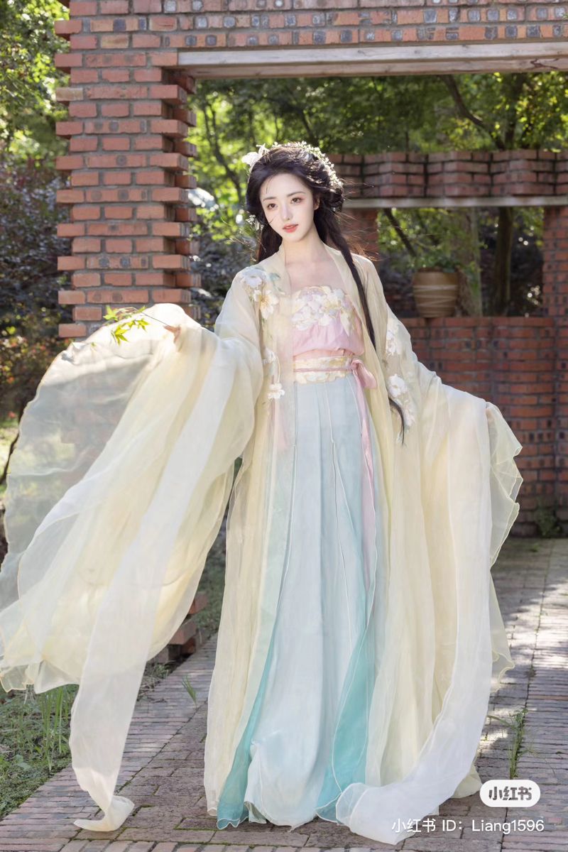 Childrens Traditional New Years Celebration Costume:The Horseface Skirt Set Childrens Traditional New Years Celebration Costume:The Horseface Skirt Set