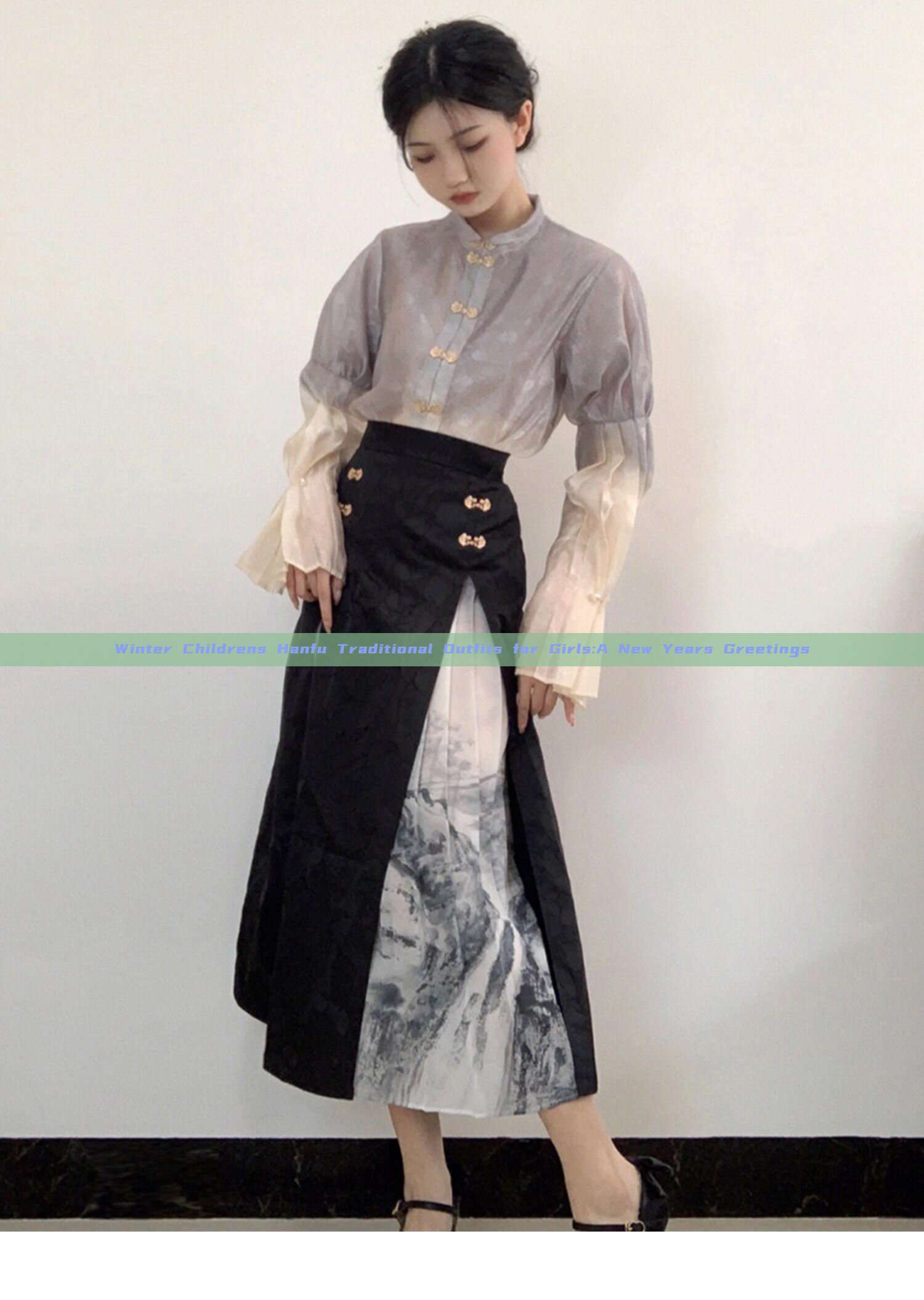 Winter Childrens Hanfu Traditional Outfits for Girls:A New Years Greetings Winter Childrens Hanfu Traditional Outfits for Girls:A New Years Greetings