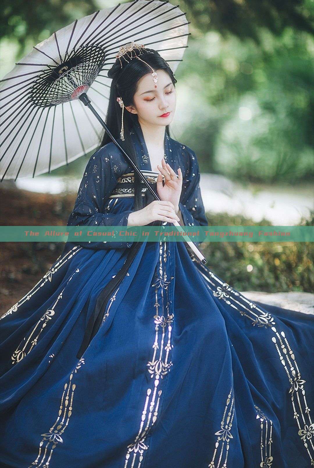 The Allure of Casual Chic in Traditional Tangzhuang Fashion The Allure of Casual Chic in Traditional Tangzhuang Fashion