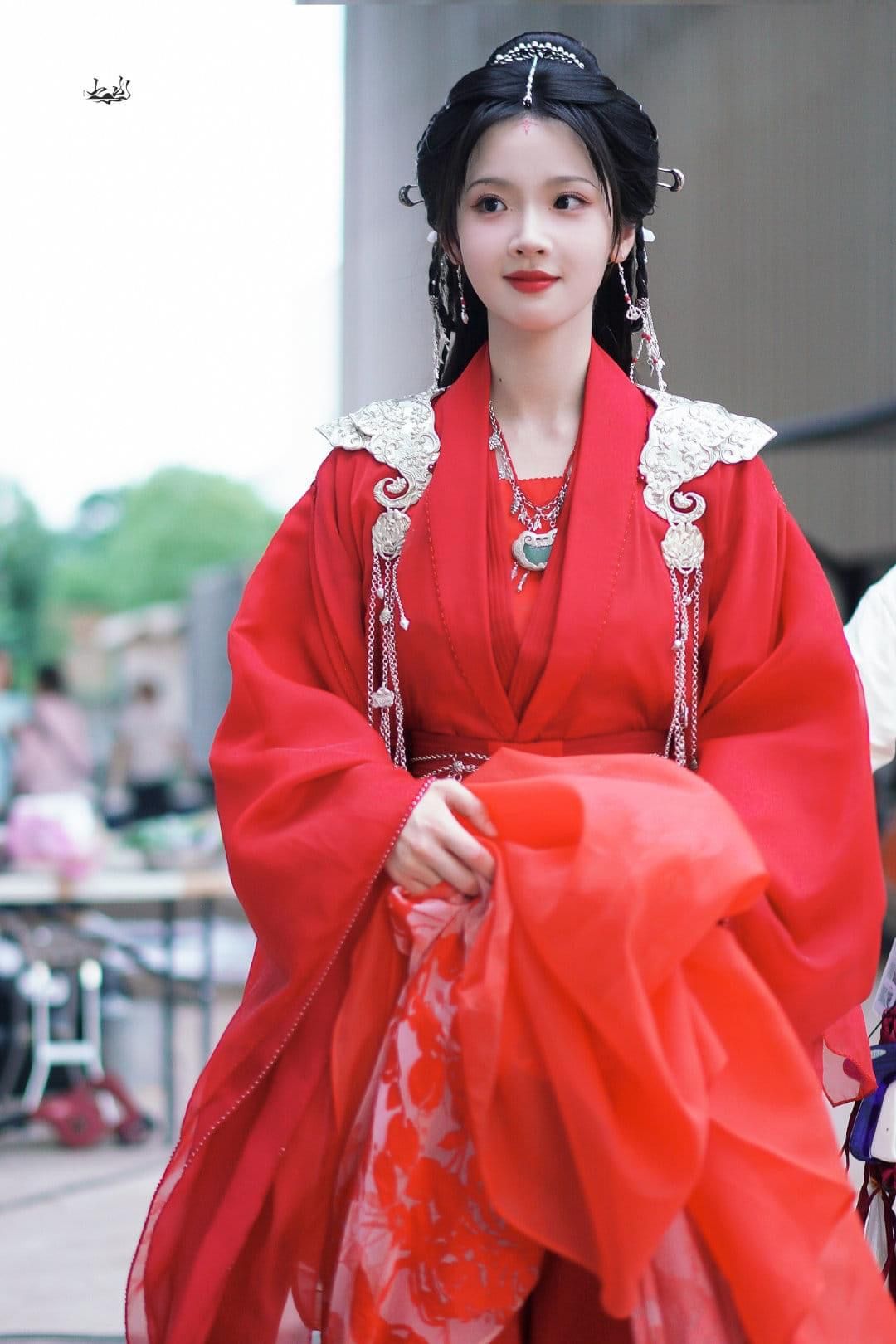 Reimagining the Cheongsam:A Modern Makeover for Teen Girls of 5ft 2in 155cm) Reimagining the Cheongsam:A Modern Makeover for Teen Girls of 5ft 2in 155cm)