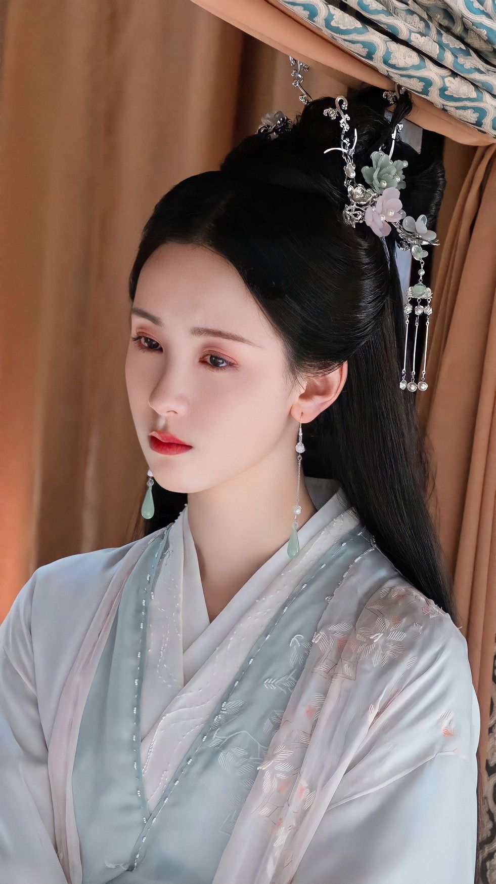 Luo Zhixus Original Hanfu:Unveiling the Splendor of Traditional Chinese Fashion Luo Zhixus Original Hanfu:Unveiling the Splendor of Traditional Chinese Fashion