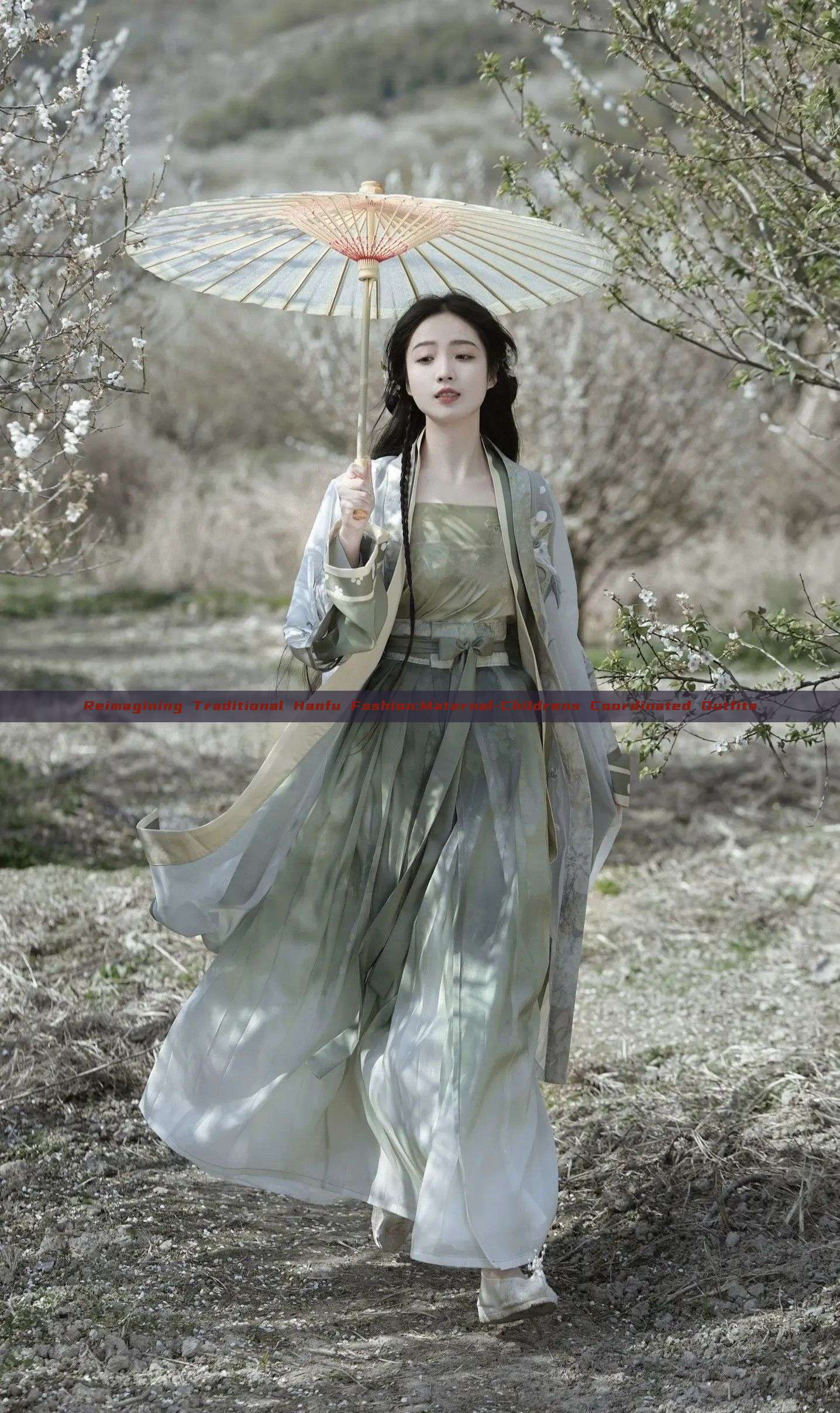 Reimagining Traditional Hanfu Fashion:Maternal-Childrens Coordinated Outfits Reimagining Traditional Hanfu Fashion:Maternal-Childrens Coordinated Outfits