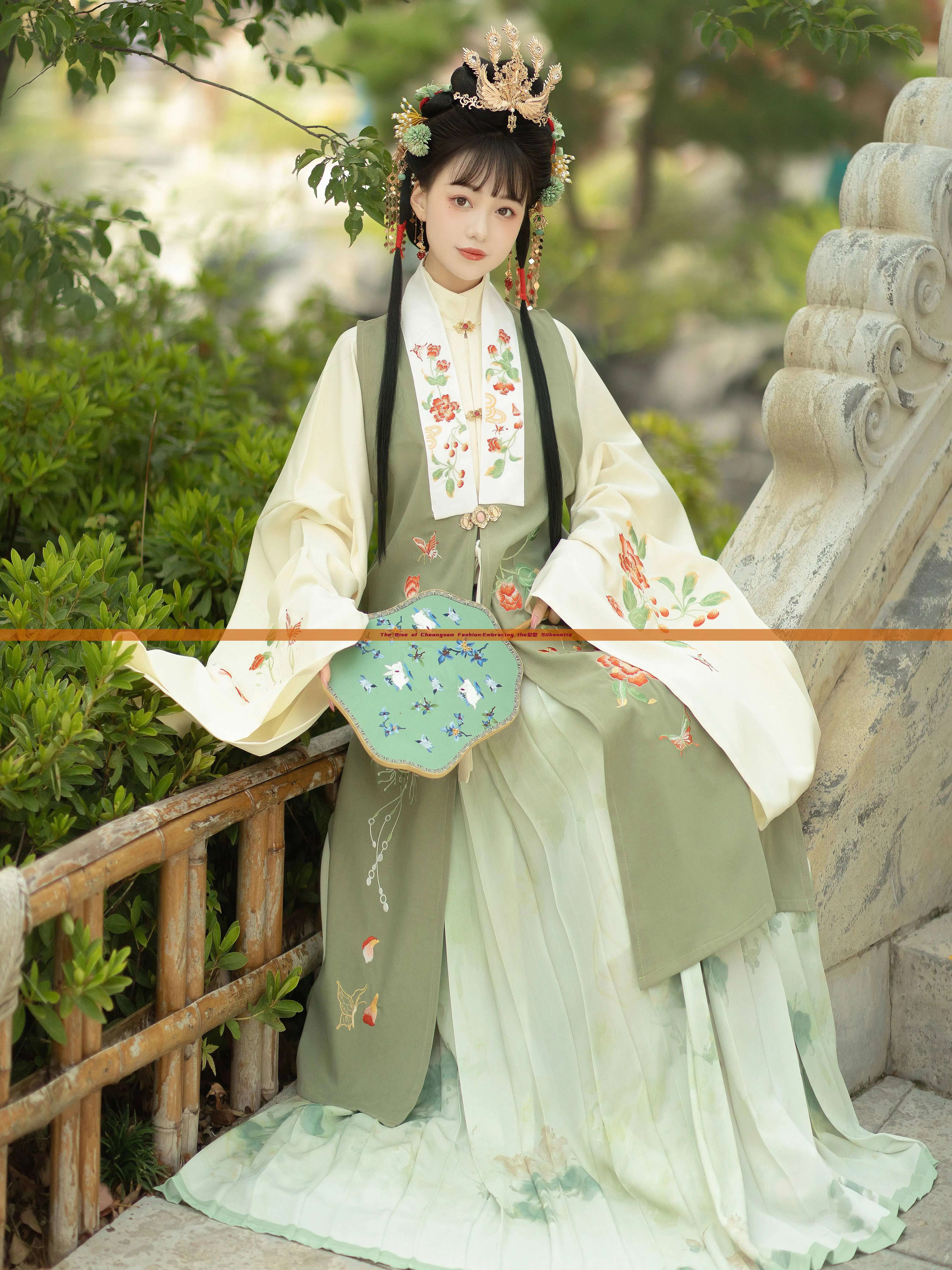 The Rise of Cheongsam Fashion:Embracing the梨型 Silhouette The Rise of Cheongsam Fashion:Embracing the梨型 Silhouette