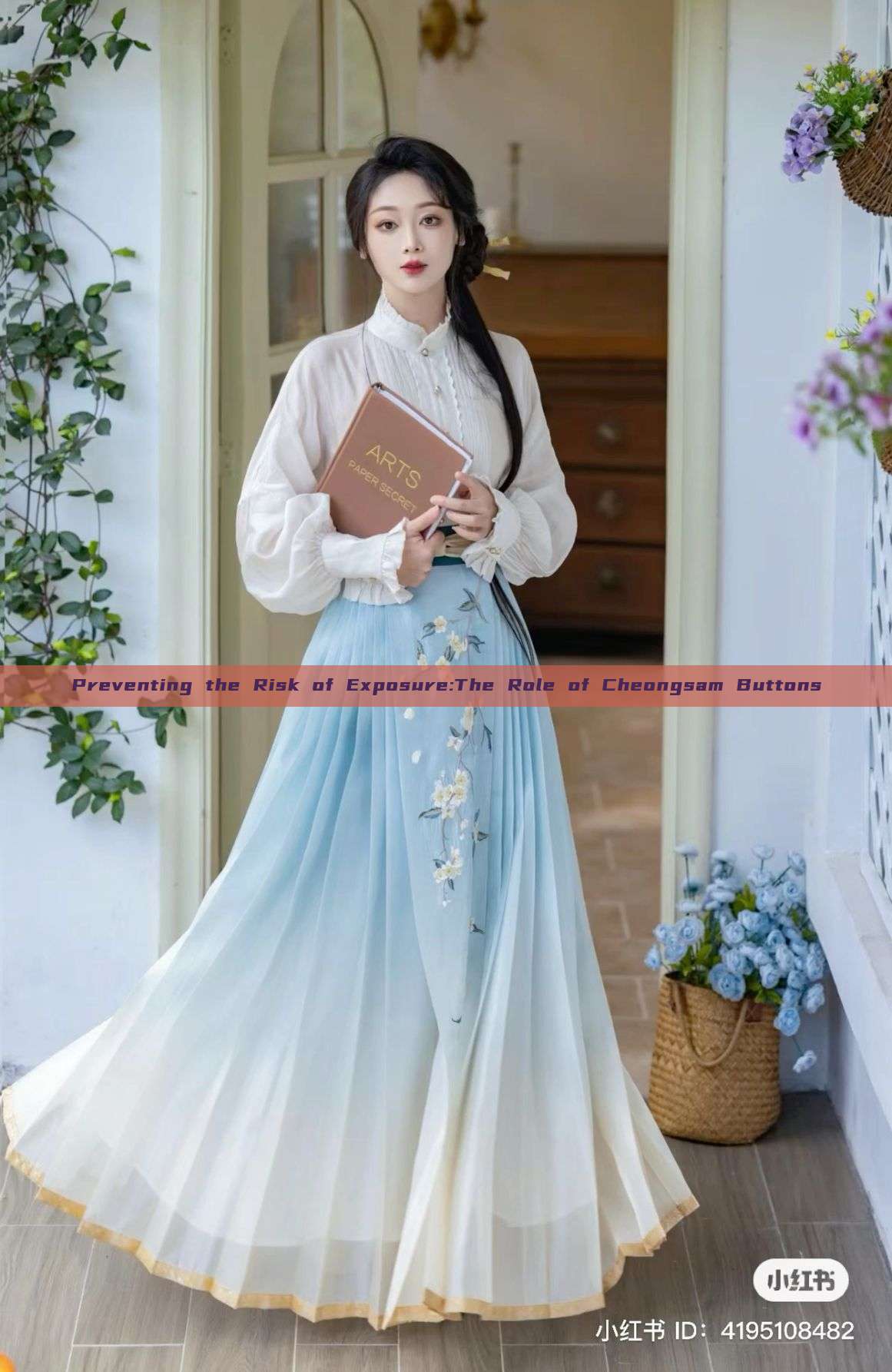 Preventing the Risk of Exposure:The Role of Cheongsam Buttons Preventing the Risk of Exposure:The Role of Cheongsam Buttons