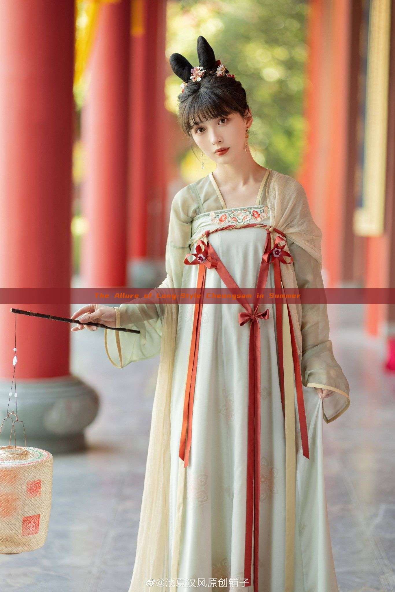 The Allure of Long-Style Cheongsam in Summer