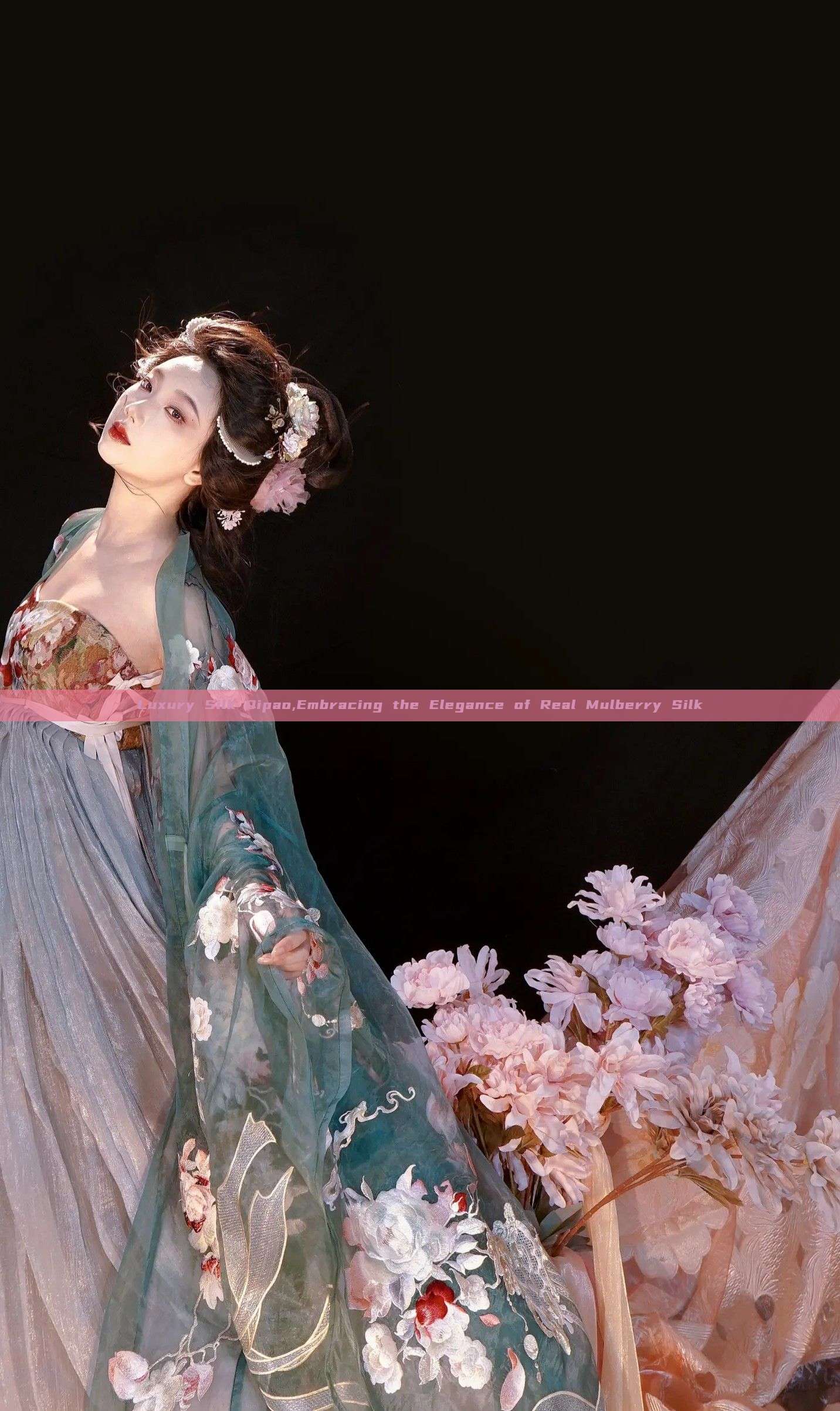 Luxury Silk Qipao,Embracing the Elegance of Real Mulberry Silk Luxury Silk Qipao,Embracing the Elegance of Real Mulberry Silk