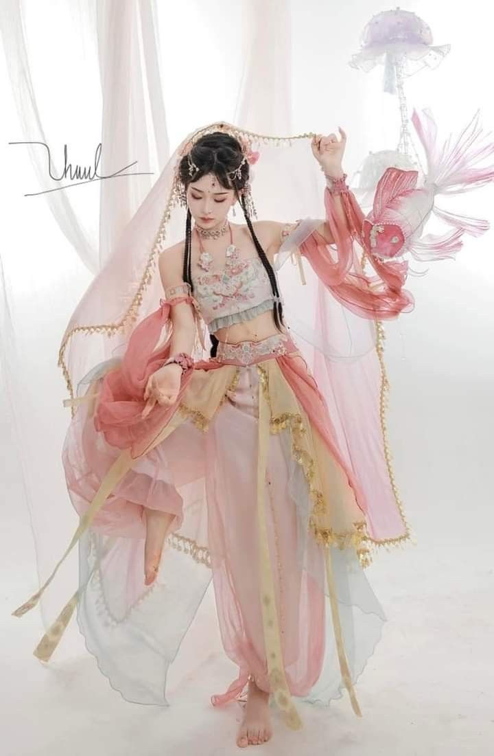 Plus Size Ancient Costume Womens Wear for Autumn Winter:A Guide to Stylish and Comfortable Options