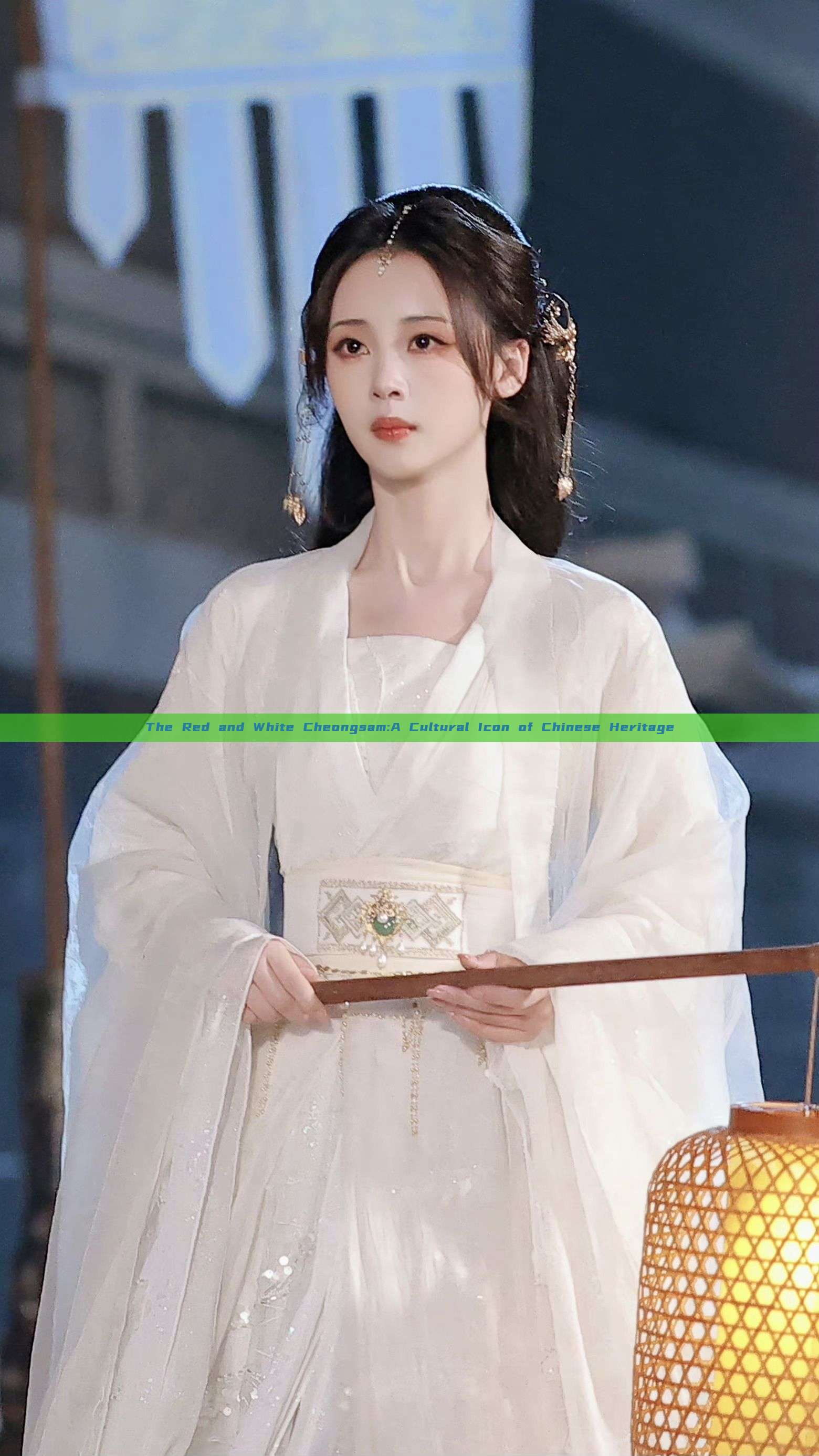 The Red and White Cheongsam:A Cultural Icon of Chinese Heritage The Red and White Cheongsam:A Cultural Icon of Chinese Heritage