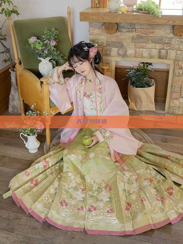 天皇马旗袍