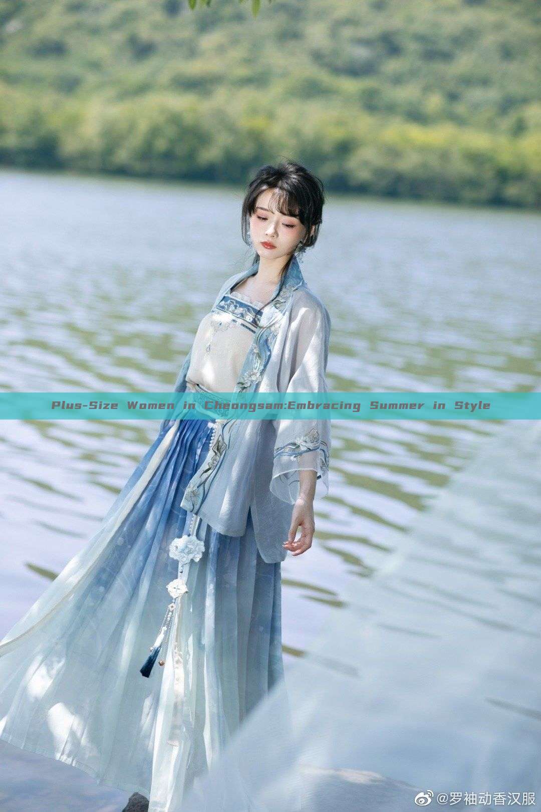 Plus-Size Women in Cheongsam:Embracing Summer in Style Plus-Size Women in Cheongsam:Embracing Summer in Style