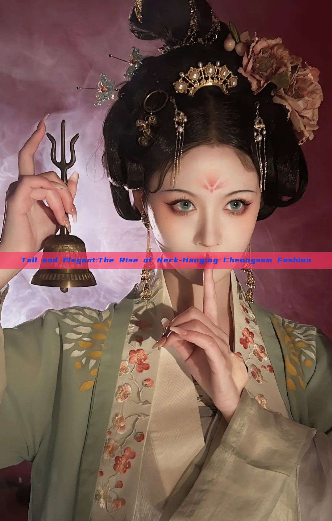 Tall and Elegant:The Rise of Neck-Hanging Cheongsam Fashion