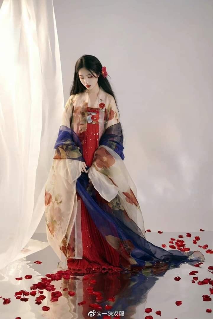 Latest Shoe Styles to Match Traditional Qipao Cheongsam:A Fashion Fusion Latest Shoe Styles to Match Traditional Qipao Cheongsam:A Fashion Fusion