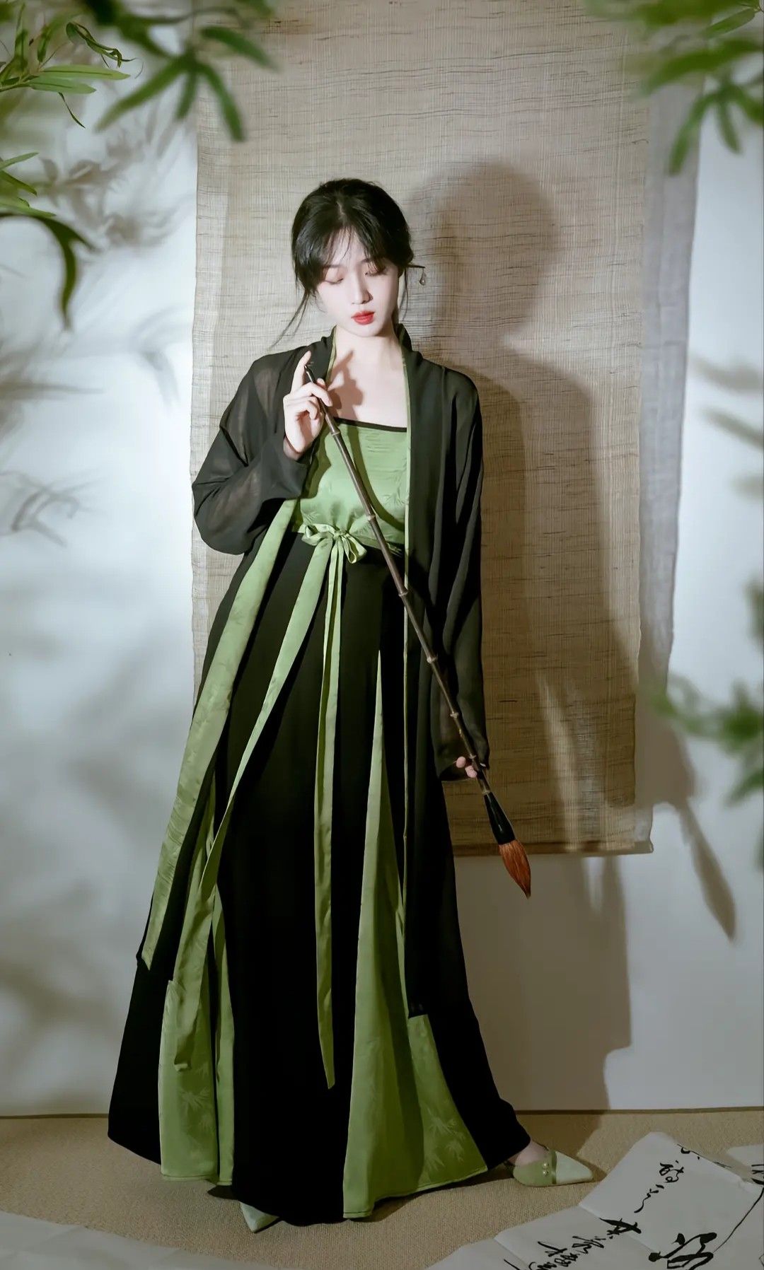 Vintage Shanghai Maiden in a Long Cheongsam Qipao Vintage Shanghai Maiden in a Long Cheongsam Qipao