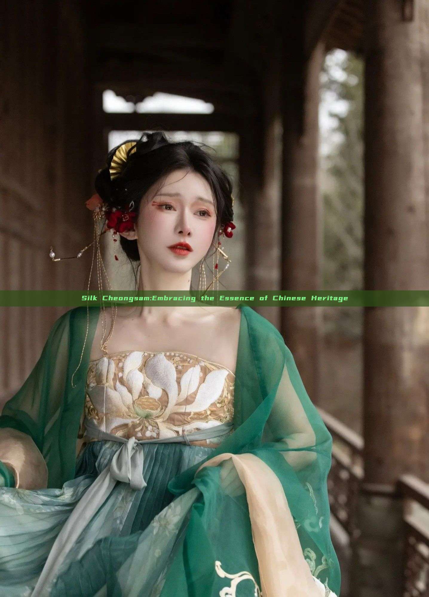 Silk Cheongsam:Embracing the Essence of Chinese Heritage Silk Cheongsam:Embracing the Essence of Chinese Heritage