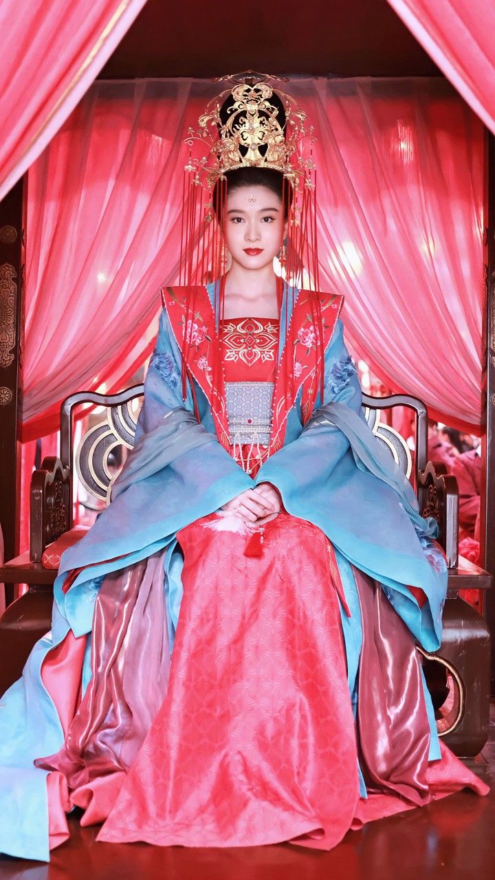 Authentic Hanfu Costumes for Girls:Embracing Traditional Elegance