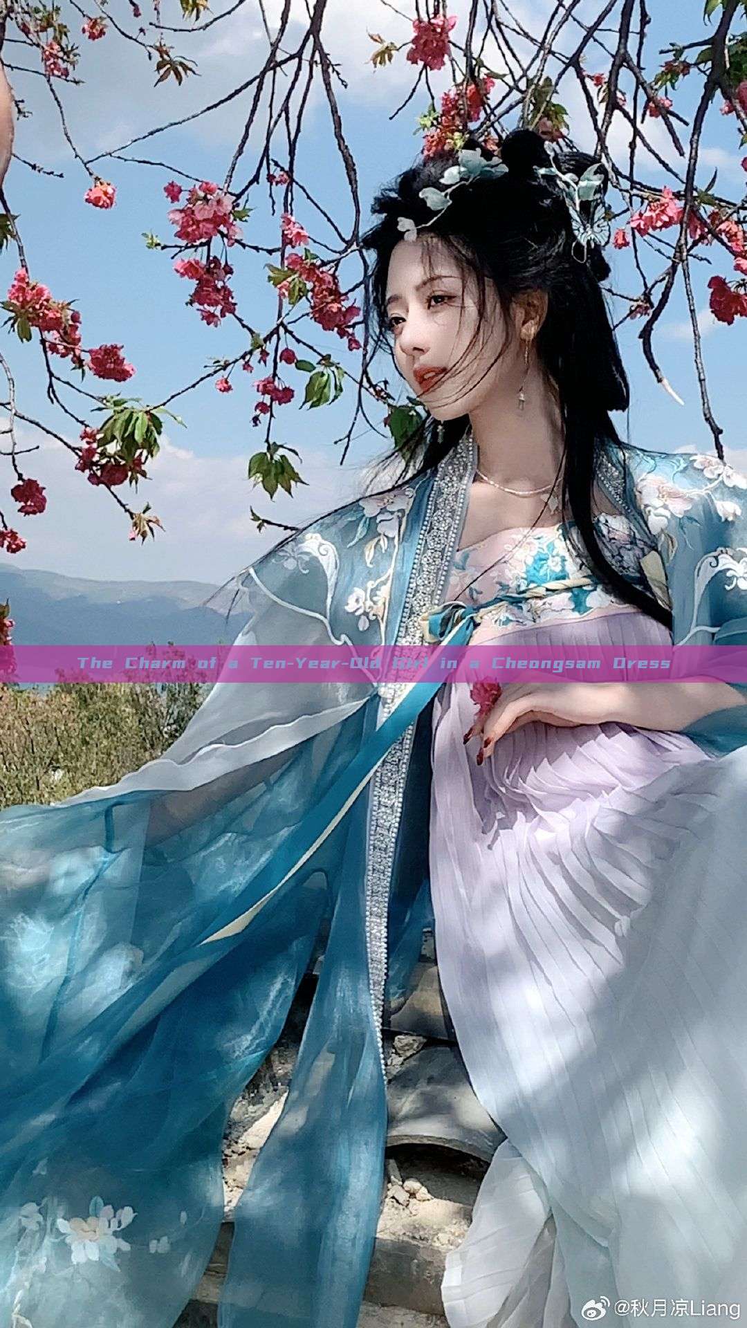 The Charm of a Ten-Year-Old Girl in a Cheongsam Dress The Charm of a Ten-Year-Old Girl in a Cheongsam Dress