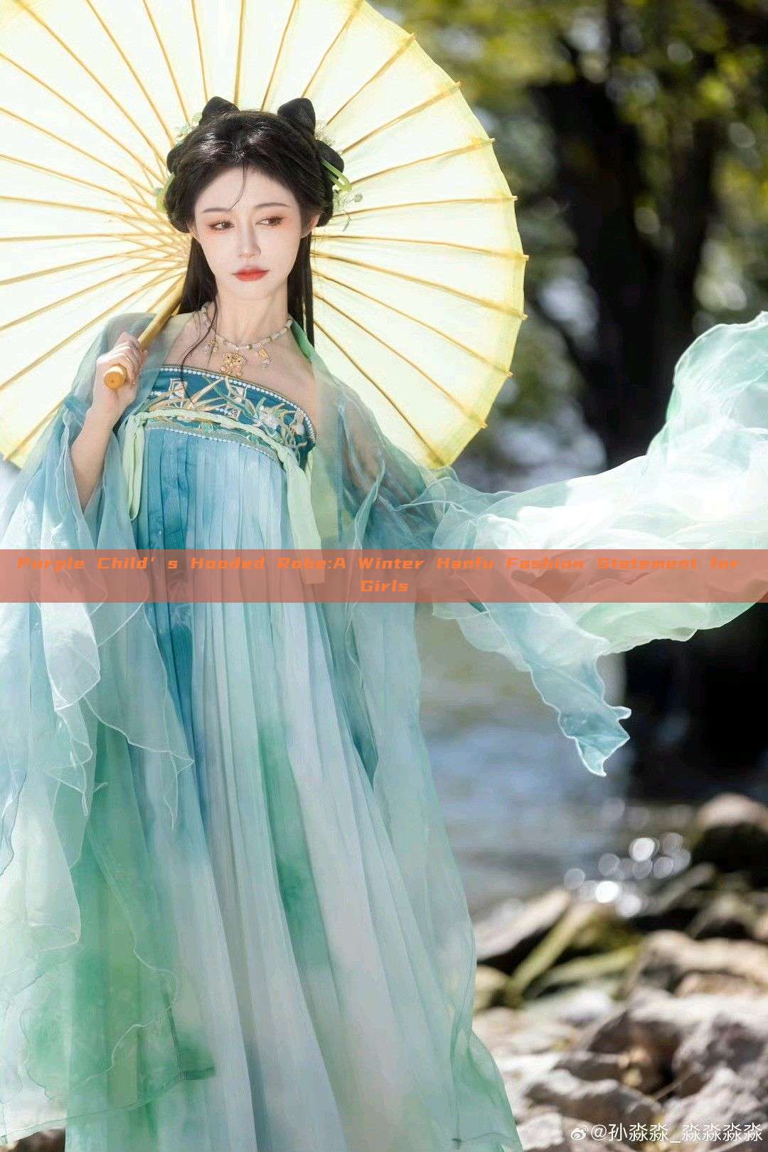 Purple Child’s Hooded Robe:A Winter Hanfu Fashion Statement for Girls Purple Child’s Hooded Robe:A Winter Hanfu Fashion Statement for Girls