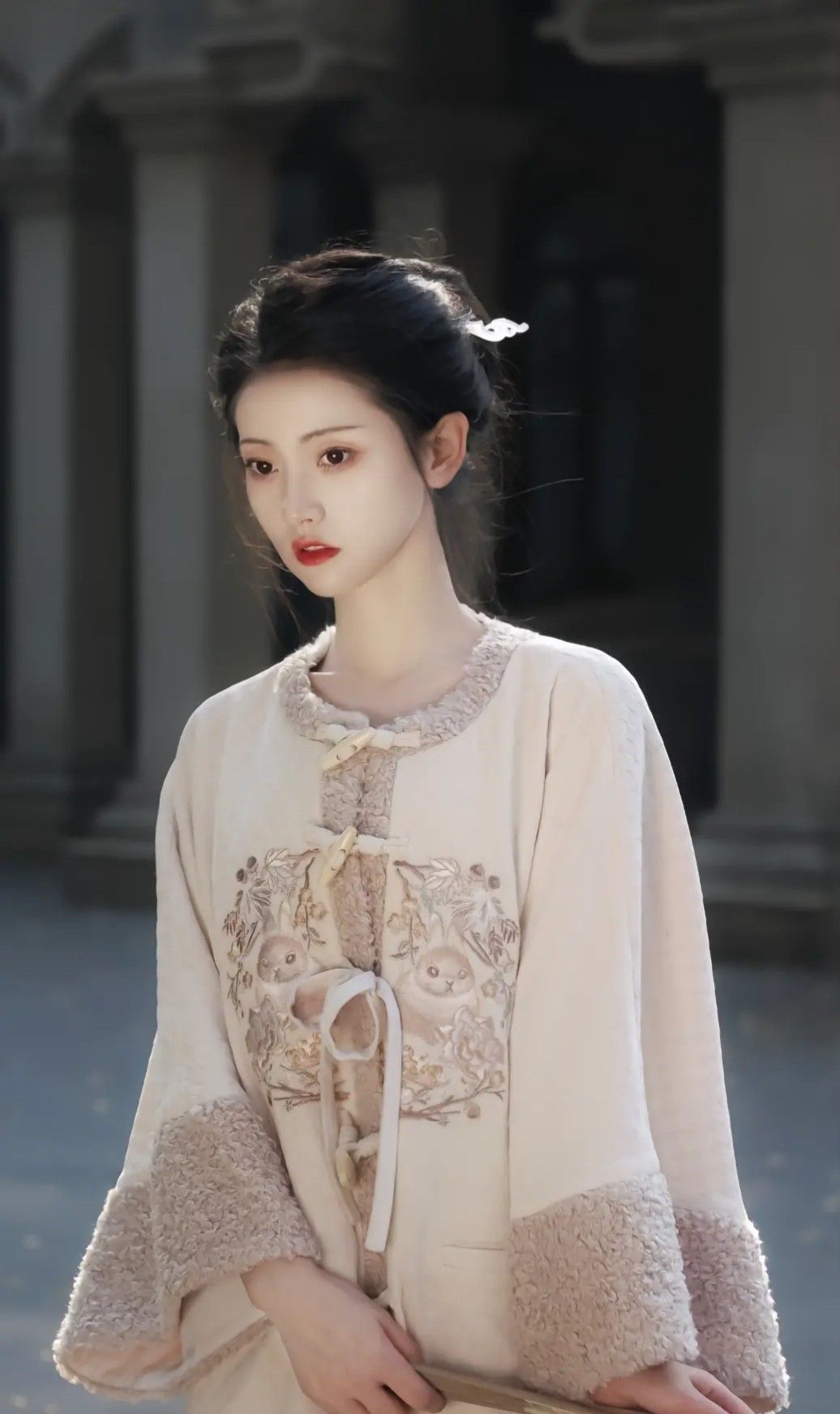 Daily Life in Traditional Hanfu Fashion:The Rise of Authentic Chest-Grazing Hanfu Styles Daily Life in Traditional Hanfu Fashion:The Rise of Authentic Chest-Grazing Hanfu Styles