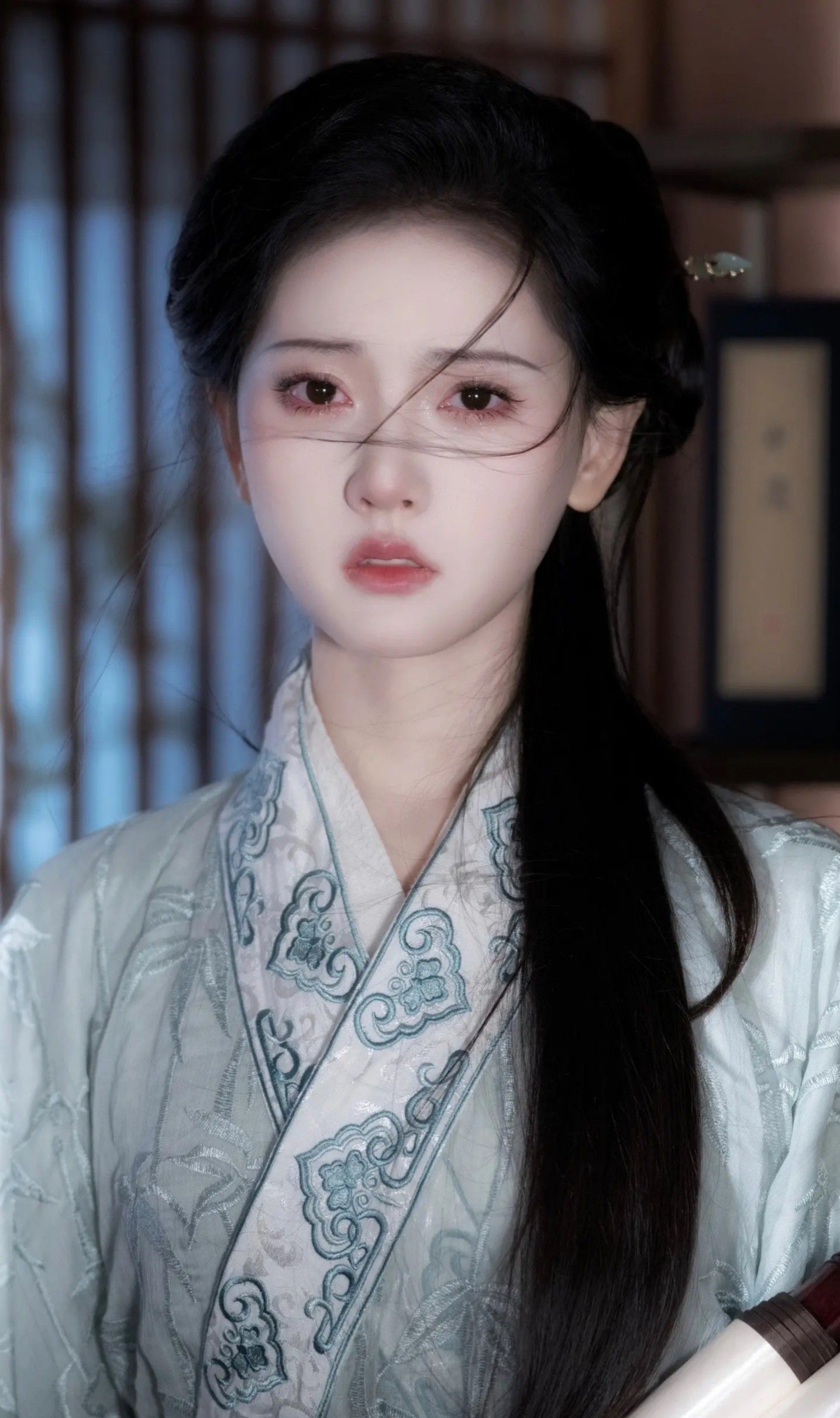 Elegant Pink Hanfu Shoes:A Glimpse into Traditional Chinese Beauty Elegant Pink Hanfu Shoes:A Glimpse into Traditional Chinese Beauty