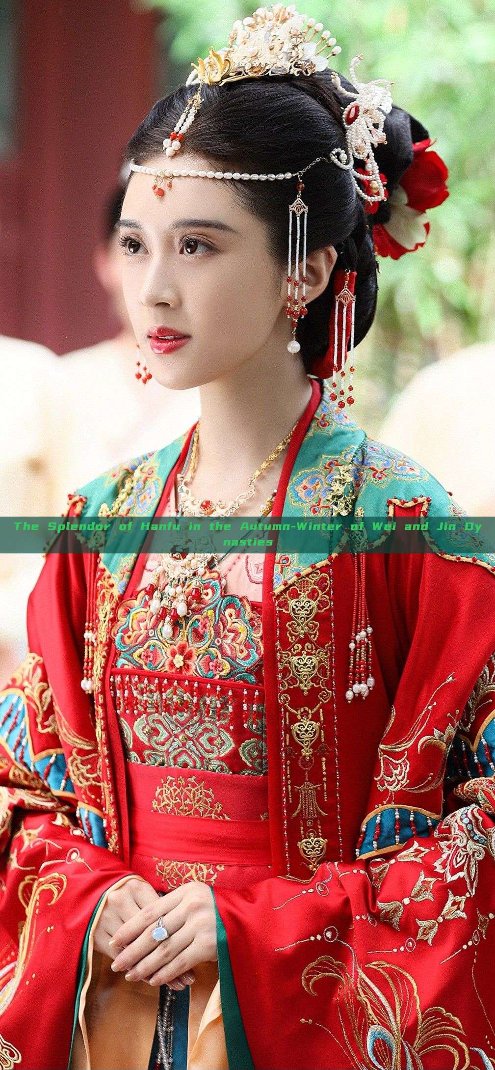 The Splendor of Hanfu in the Autumn-Winter of Wei and Jin Dynasties The Splendor of Hanfu in the Autumn-Winter of Wei and Jin Dynasties