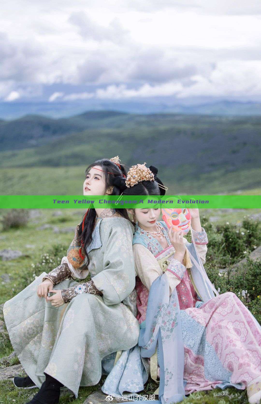 Teen Yellow Cheongsam:A Modern Evolution Teen Yellow Cheongsam:A Modern Evolution