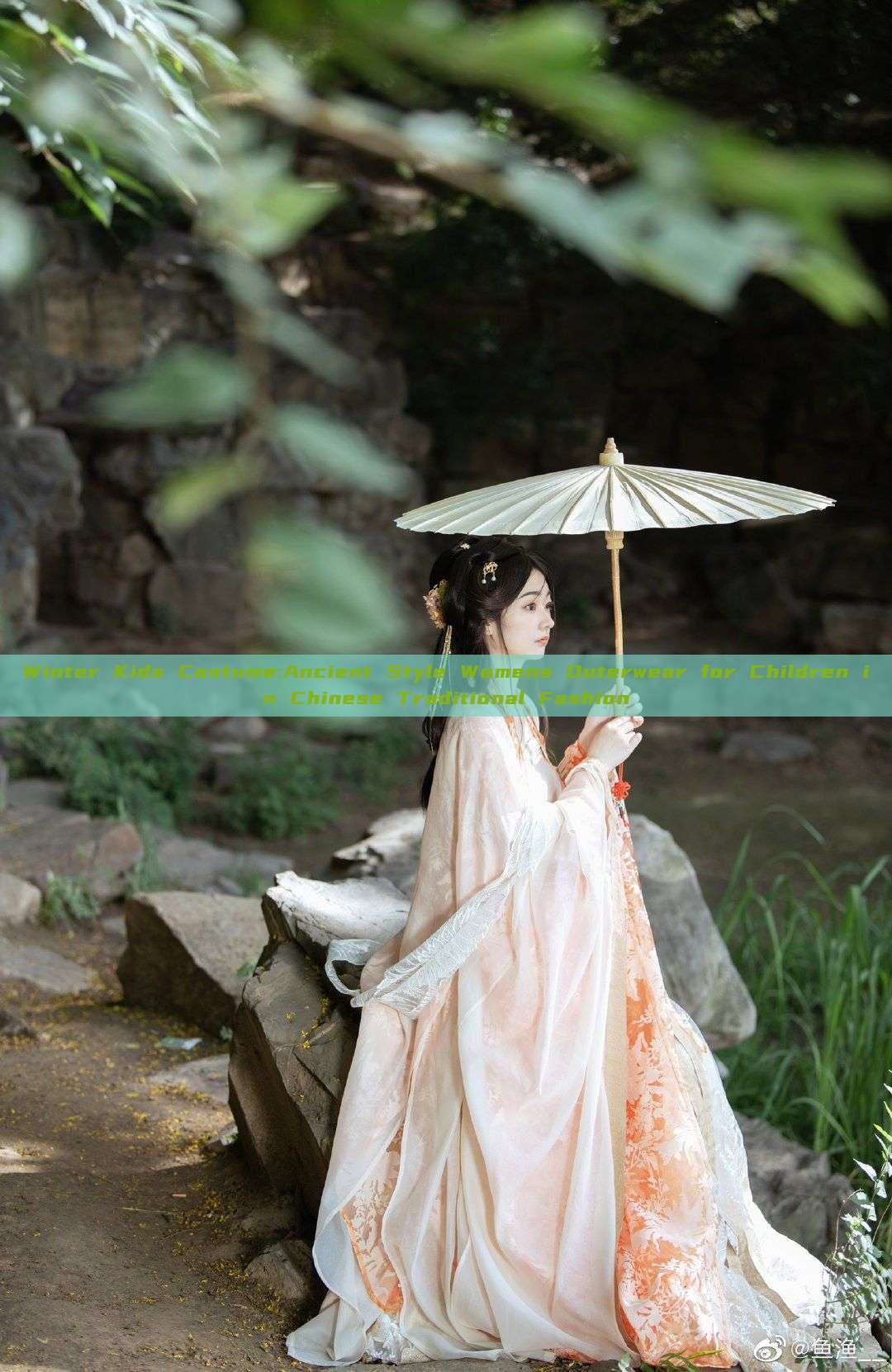 Winter Kids Costume:Ancient Style Womens Outerwear for Children in Chinese Traditional Fashion Winter Kids Costume:Ancient Style Womens Outerwear for Children in Chinese Traditional Fashion
