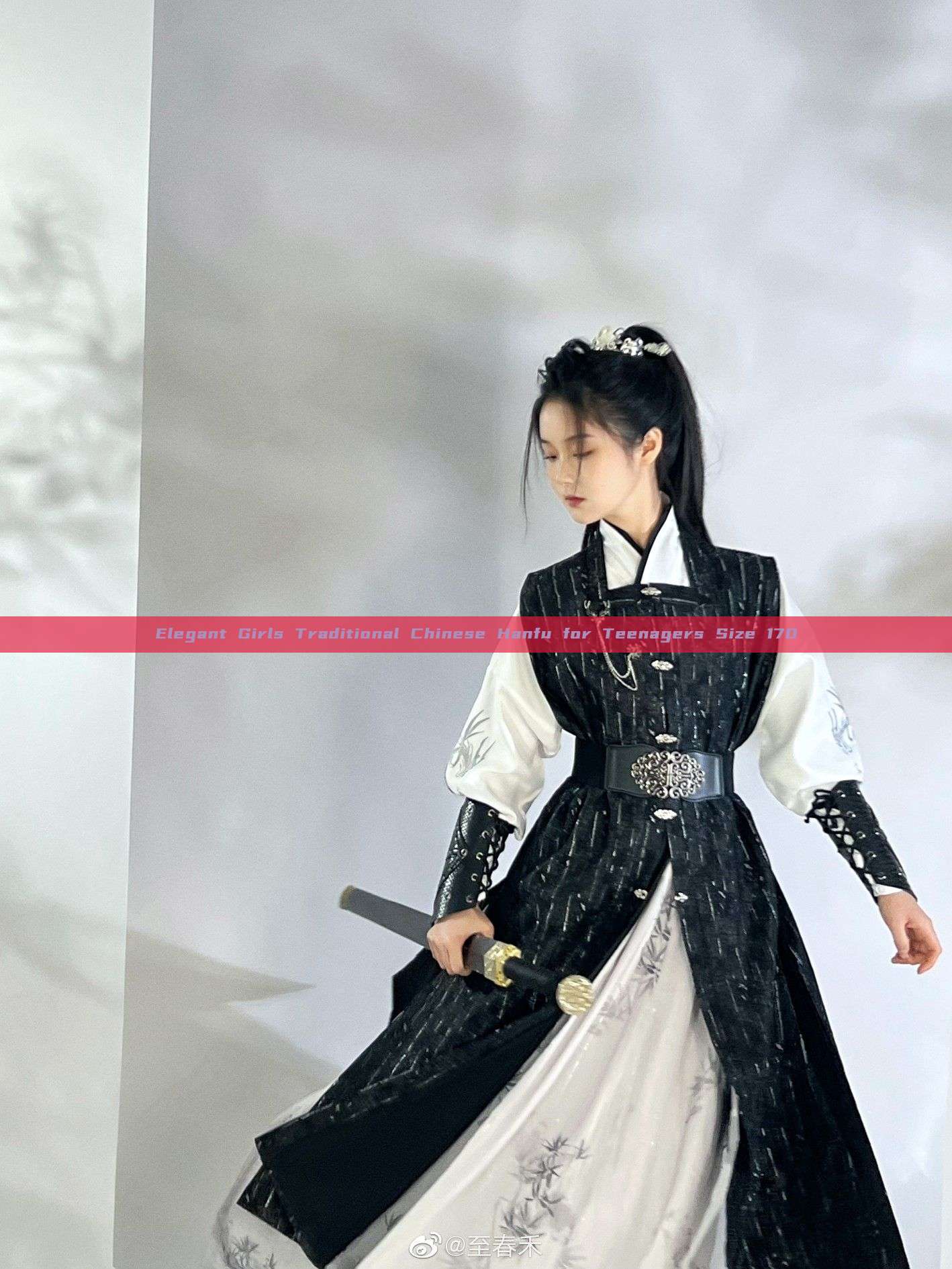 Elegant Girls Traditional Chinese Hanfu for Teenagers Size 170 Elegant Girls Traditional Chinese Hanfu for Teenagers Size 170