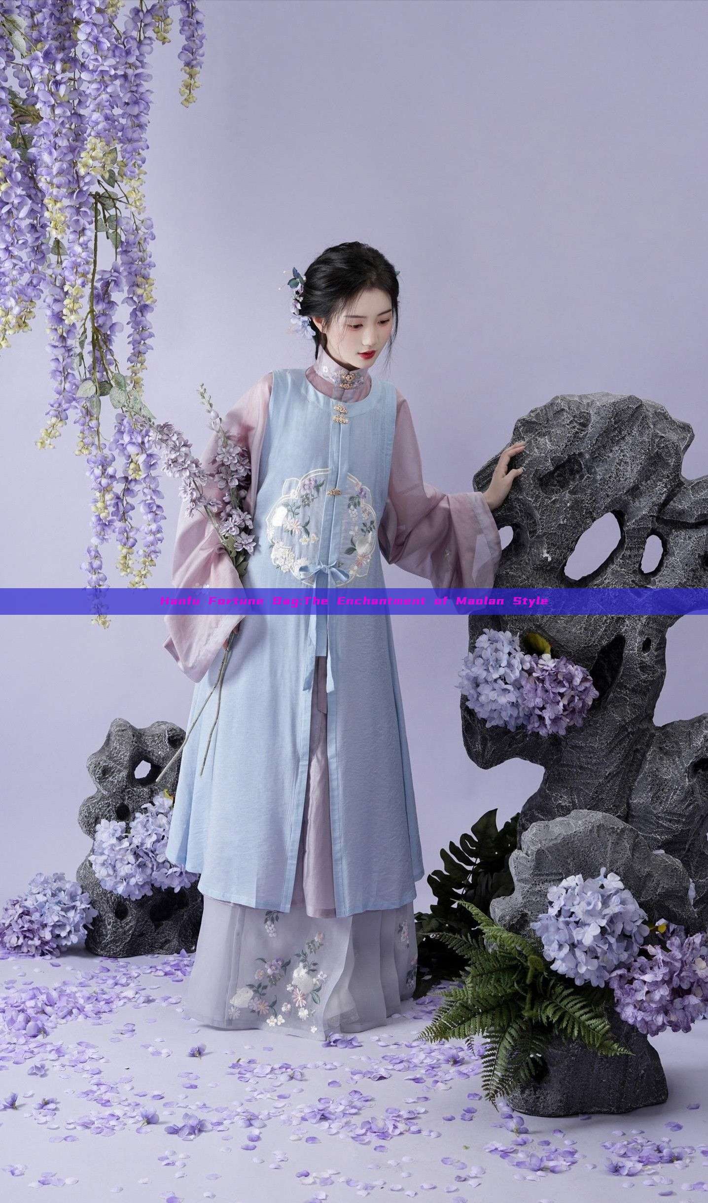 Hanfu Fortune Bag:The Enchantment of Maolan Style