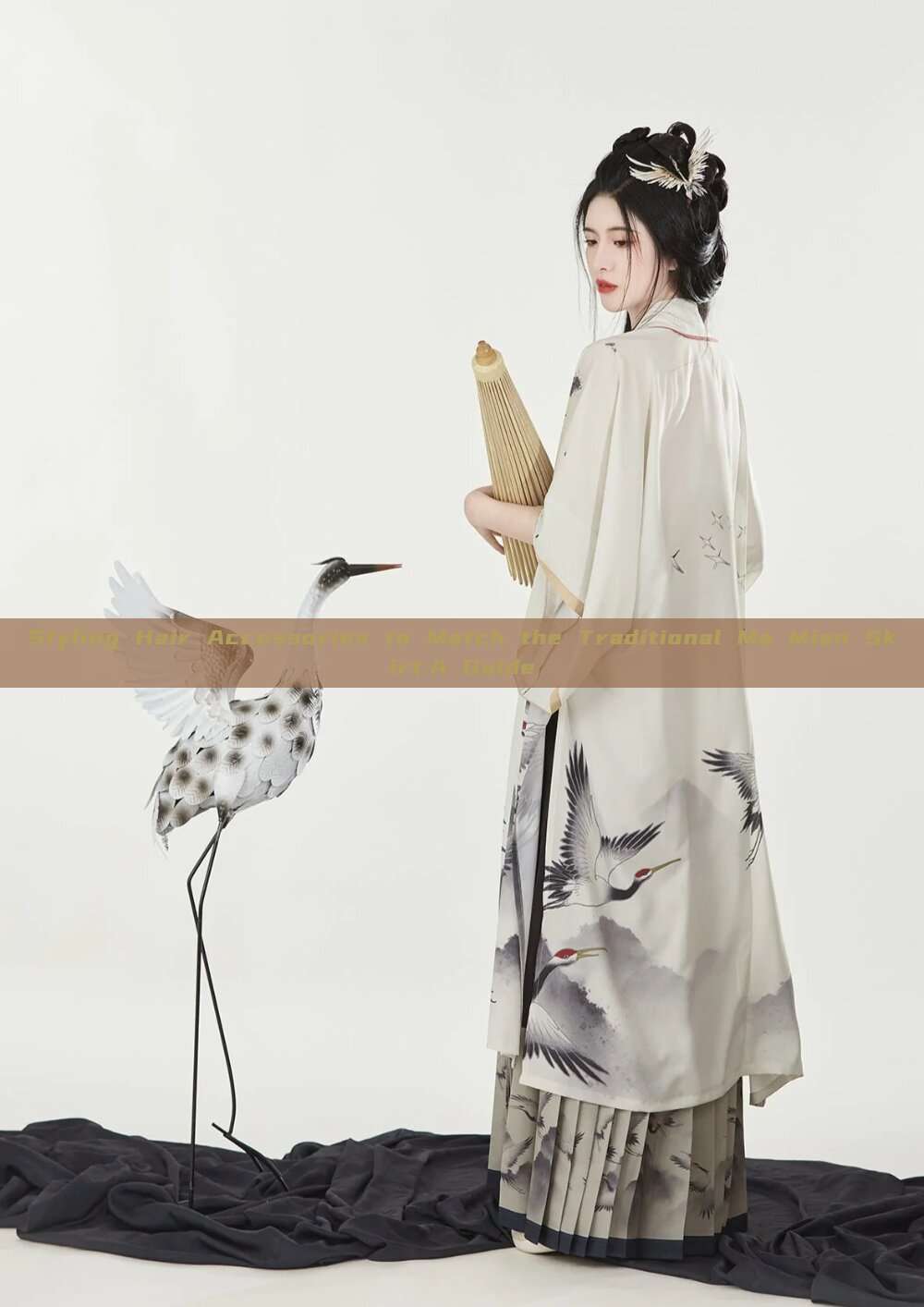 Styling Hair Accessories to Match the Traditional Ma Mian Skirt:A Guide