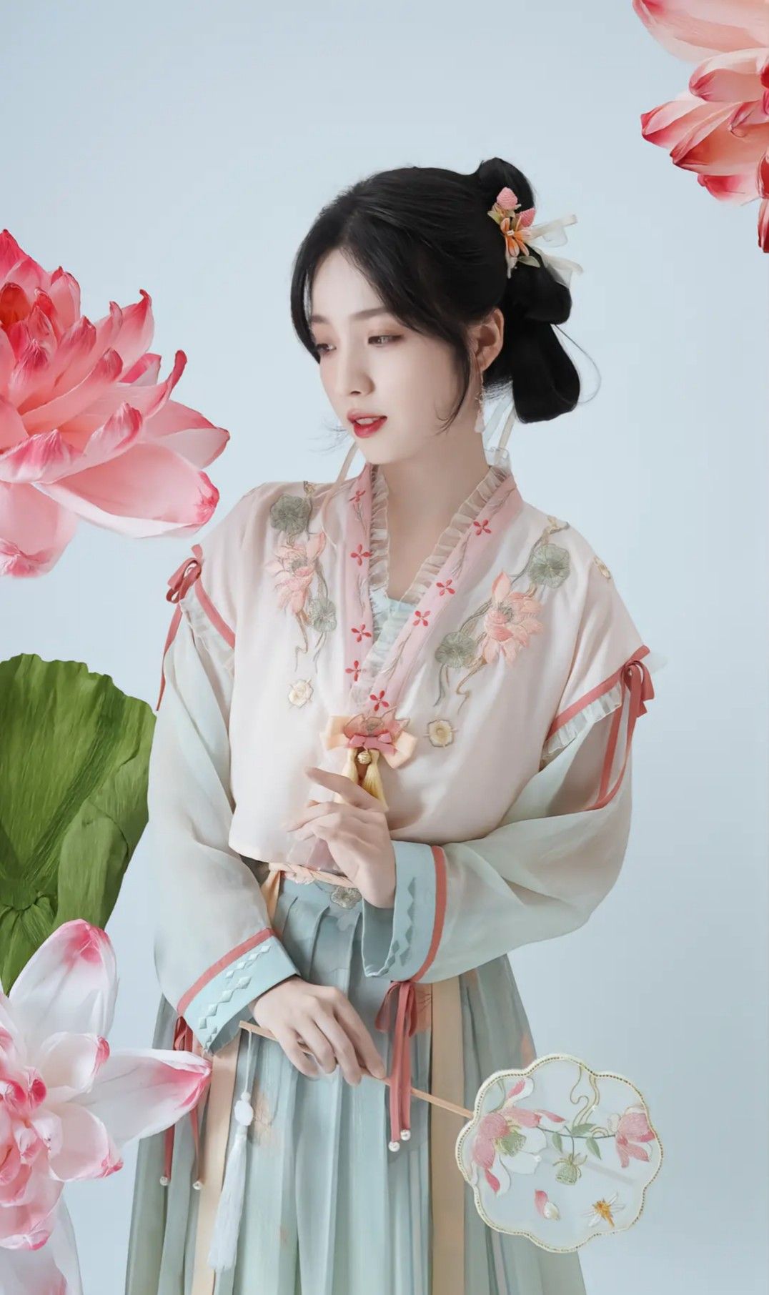 Bronze Kings Original Hanfu:The Revival of Ancient Chinese Elegance Bronze Kings Original Hanfu:The Revival of Ancient Chinese Elegance