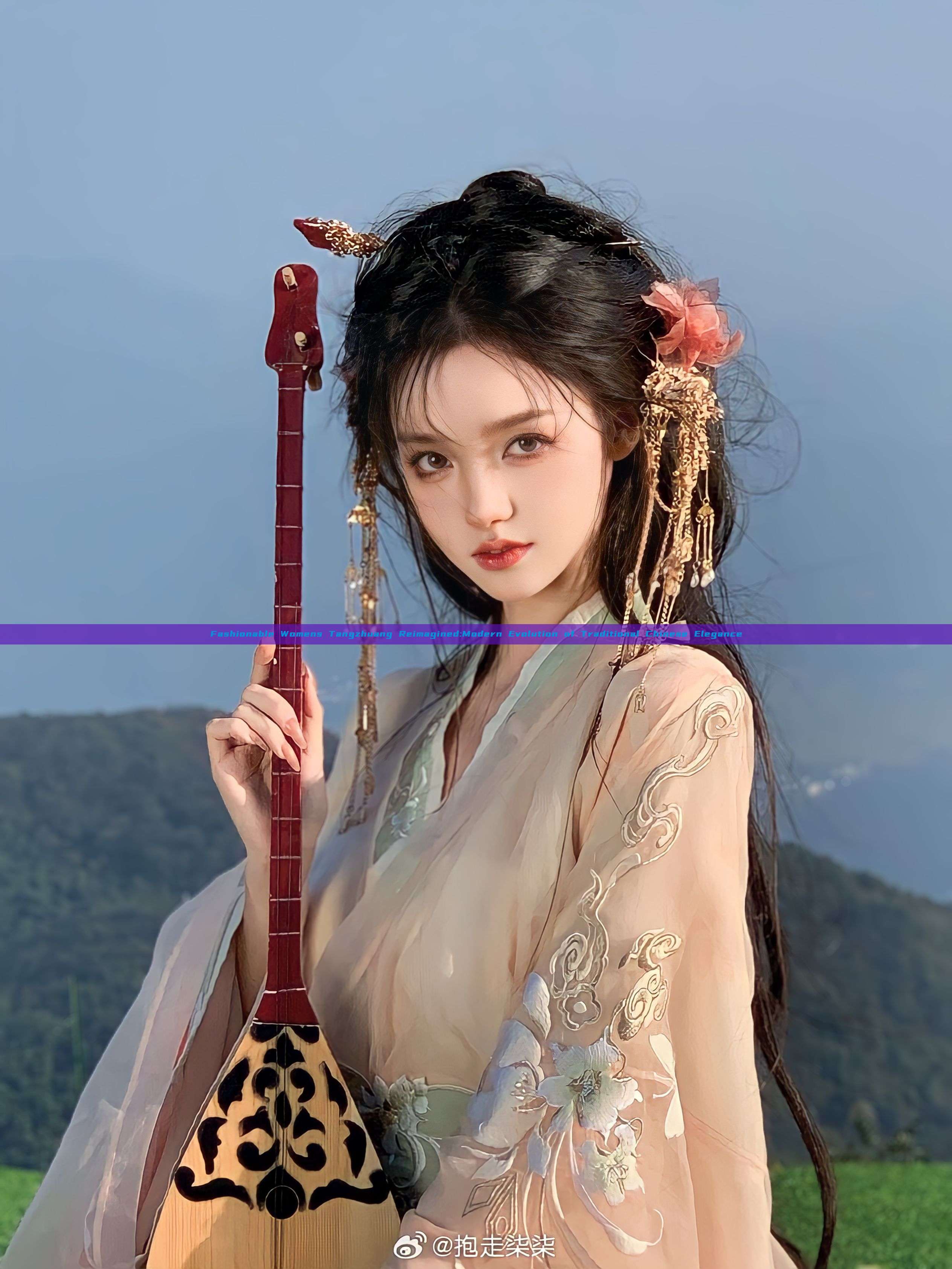 Fashionable Womens Tangzhuang Reimagined:Modern Evolution of Traditional Chinese Elegance Fashionable Womens Tangzhuang Reimagined:Modern Evolution of Traditional Chinese Elegance