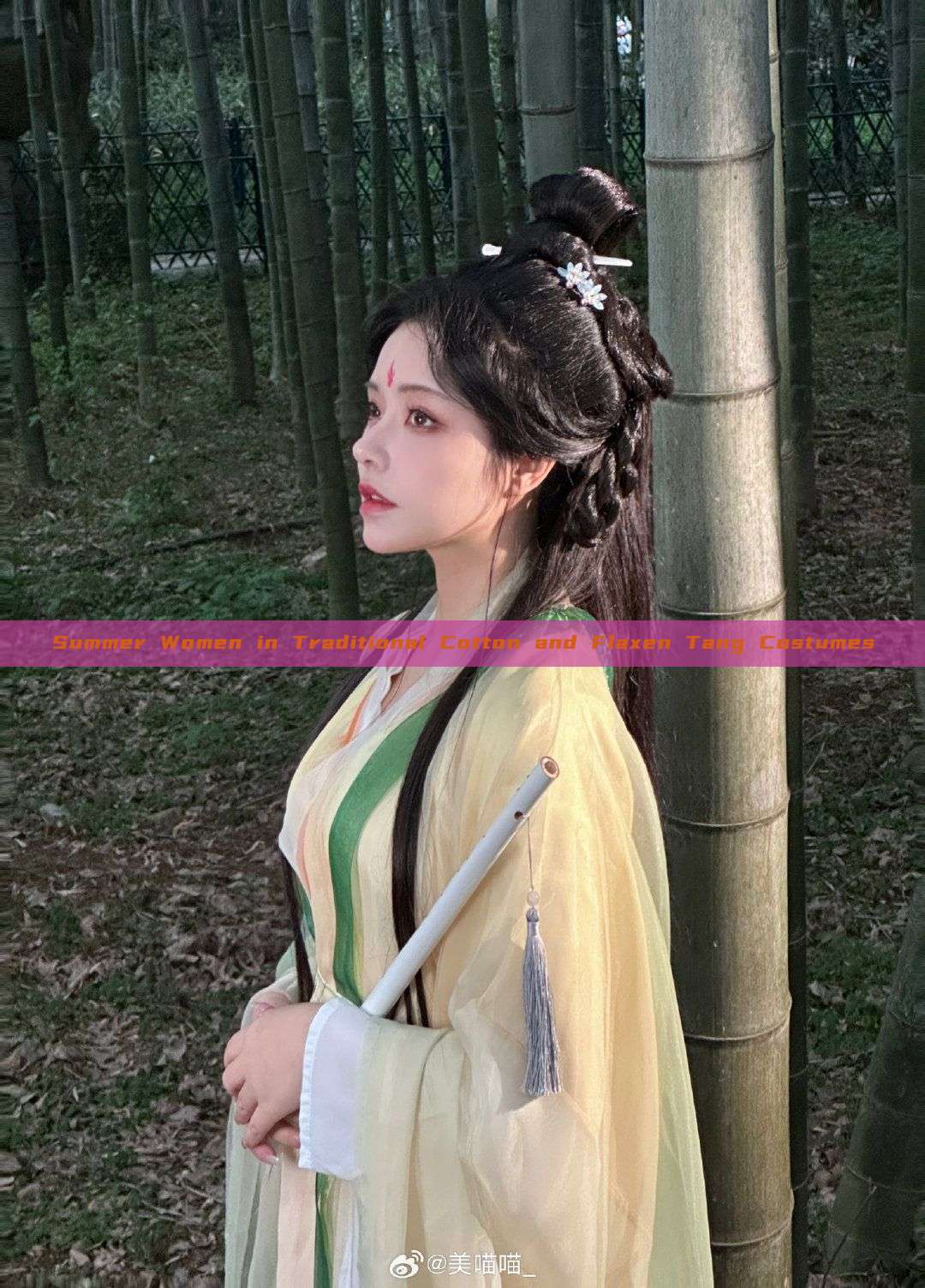 Summer Women in Traditional Cotton and Flaxen Tang Costumes Summer Women in Traditional Cotton and Flaxen Tang Costumes
