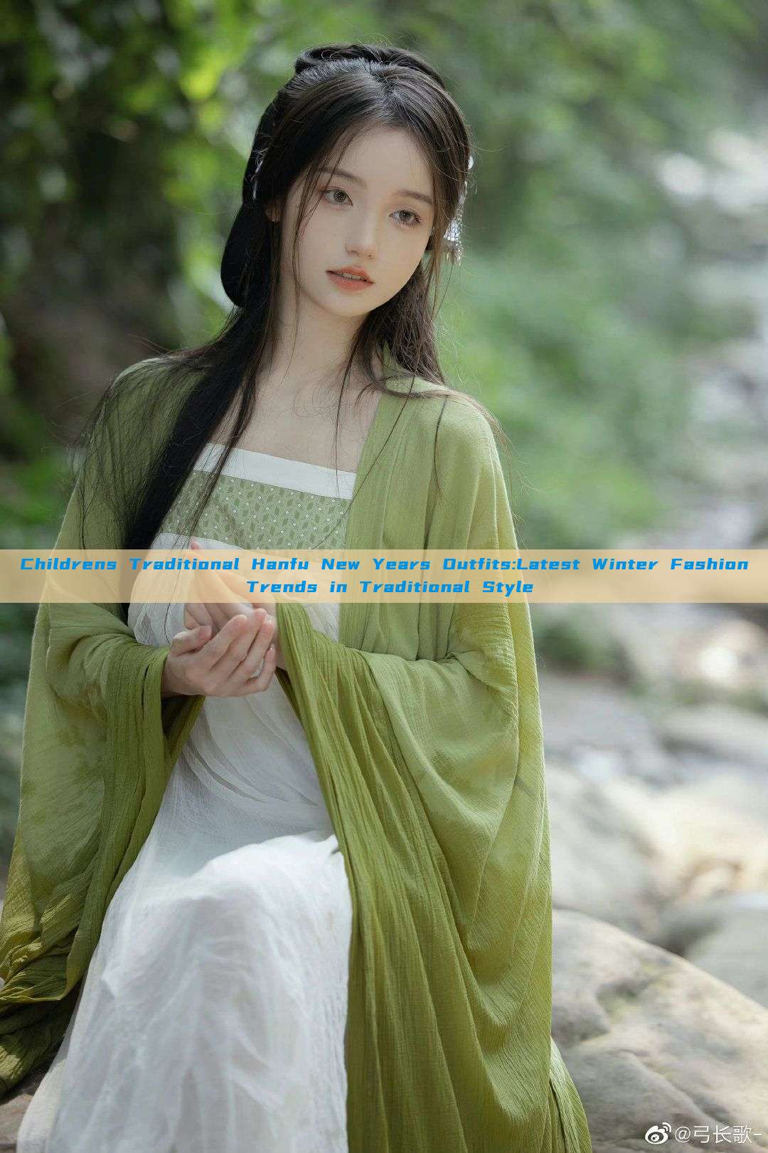 Childrens Traditional Hanfu New Years Outfits:Latest Winter Fashion Trends in Traditional Style Childrens Traditional Hanfu New Years Outfits:Latest Winter Fashion Trends in Traditional Style
