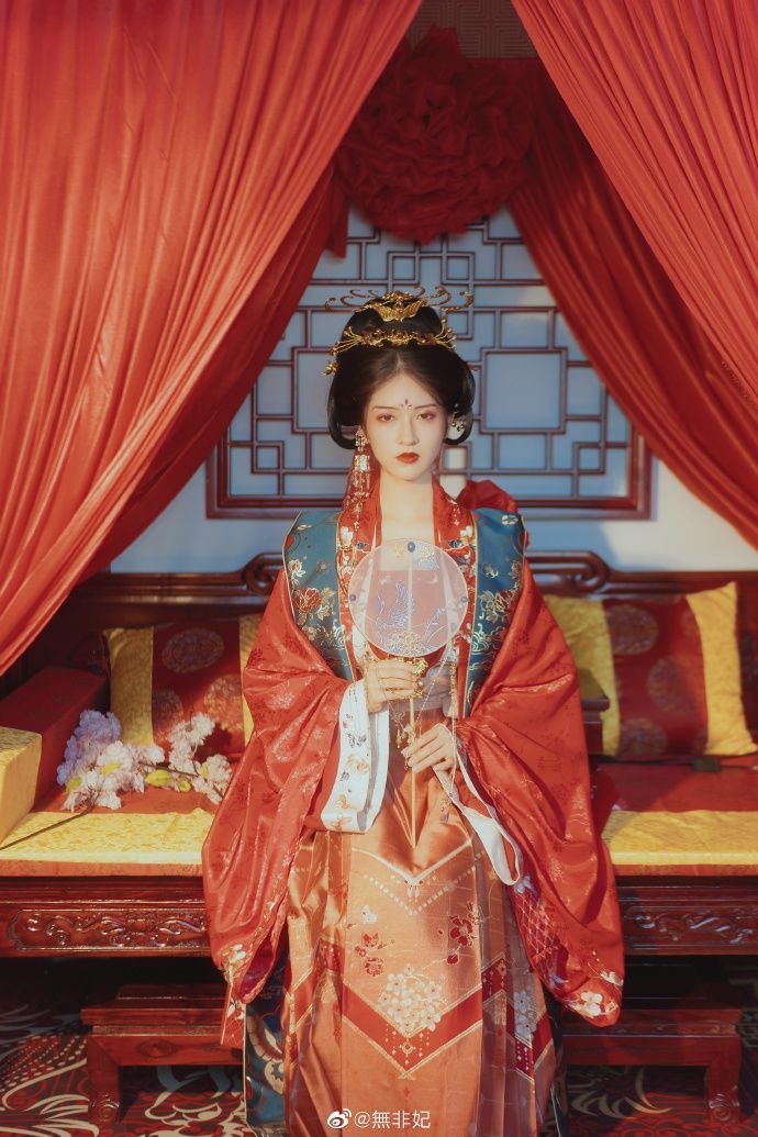 The Elegance of Hanfu for Short-Statured Adult Women:A Journey into Traditional Chinese Fashion The Elegance of Hanfu for Short-Statured Adult Women:A Journey into Traditional Chinese Fashion
