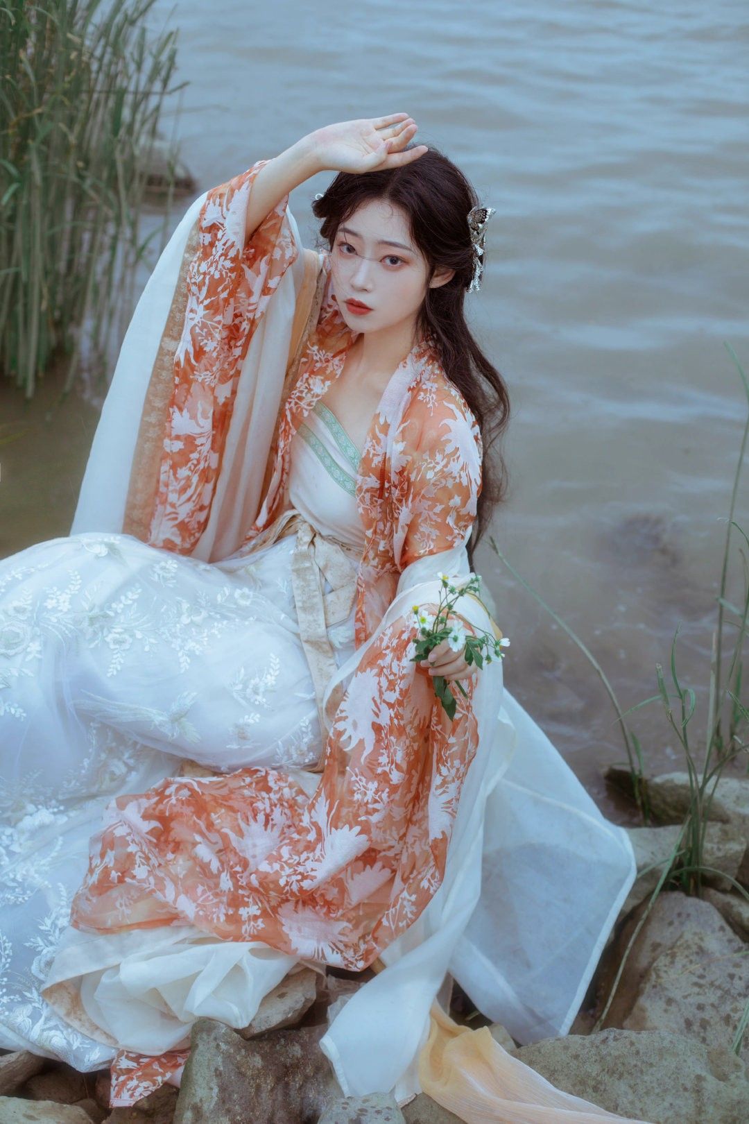 Neo-Chinese Cheongsam:Embracing the Revival of Traditional Qipao in the Modern Era Neo-Chinese Cheongsam:Embracing the Revival of Traditional Qipao in the Modern Era